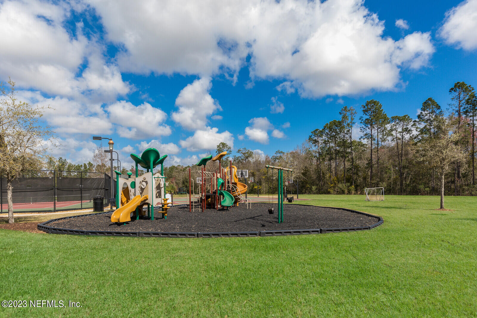 291 ELLSWORTH Circle