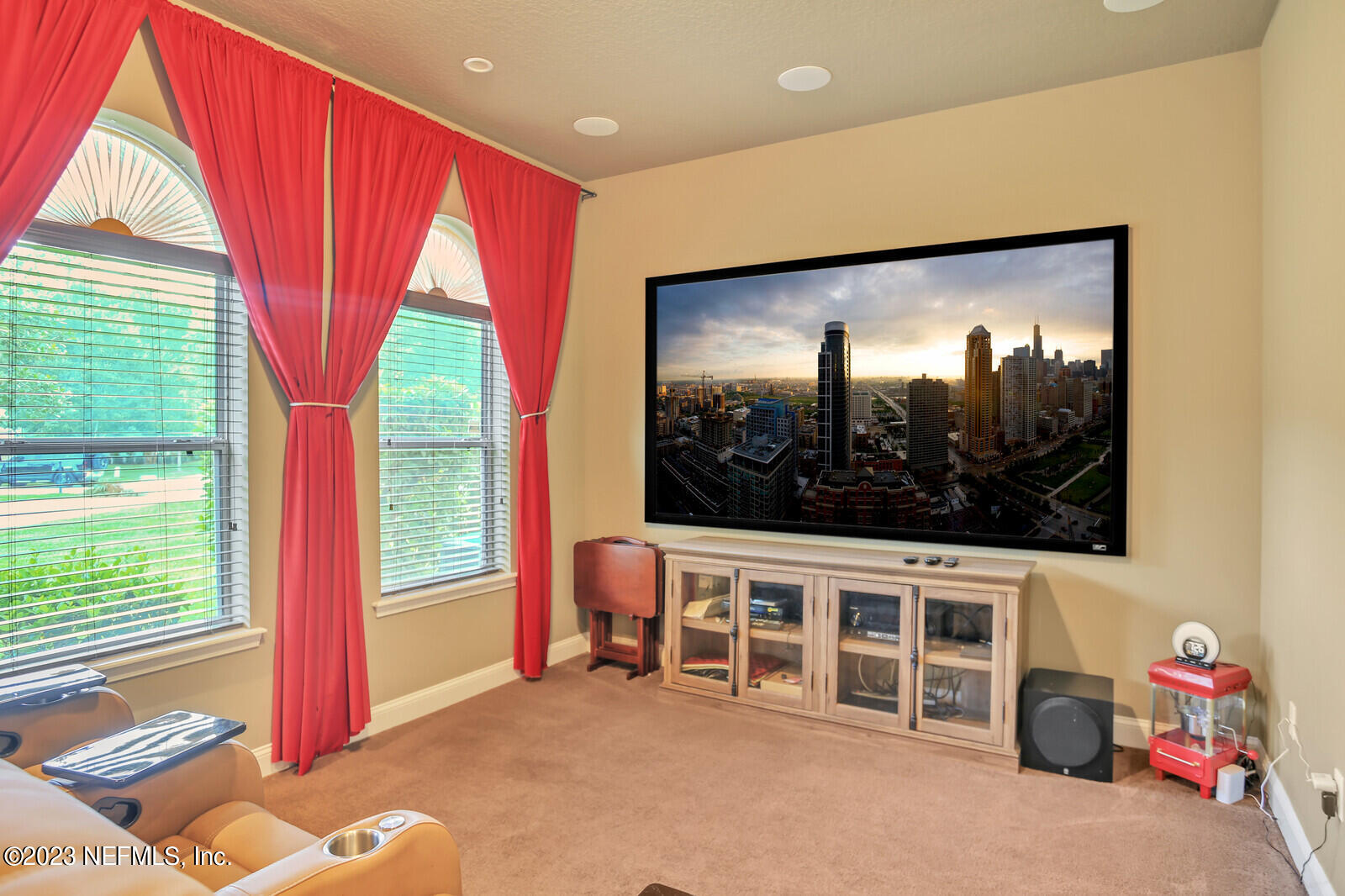 291 ELLSWORTH Circle