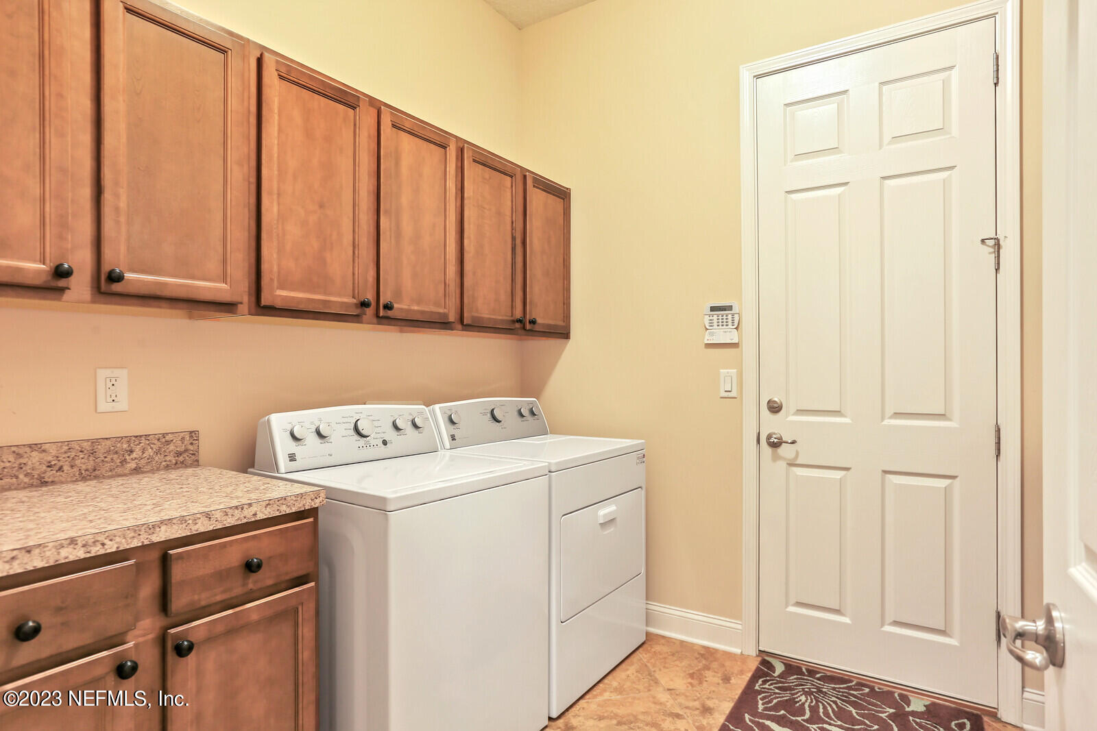 291 ELLSWORTH Circle