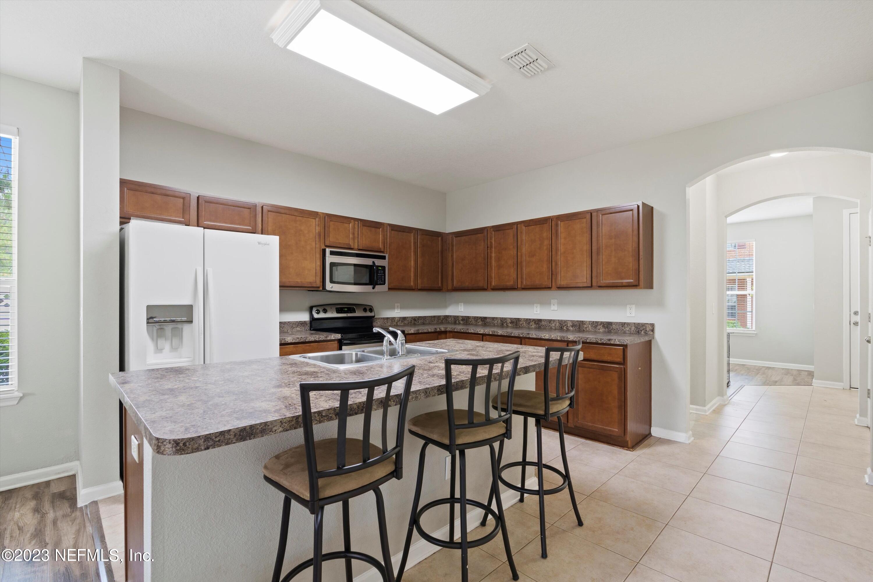 625 OAKLEAF PLANTATION Parkway, 515