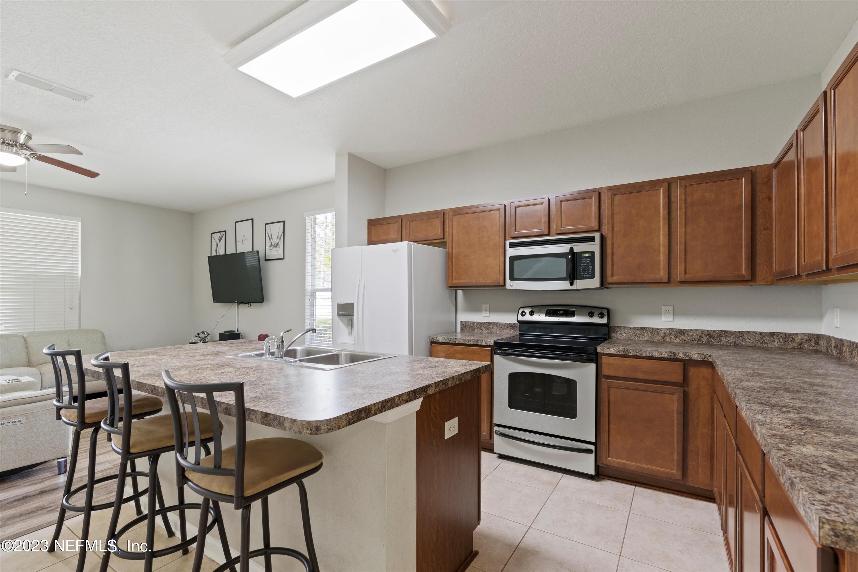 625 OAKLEAF PLANTATION Parkway, 515