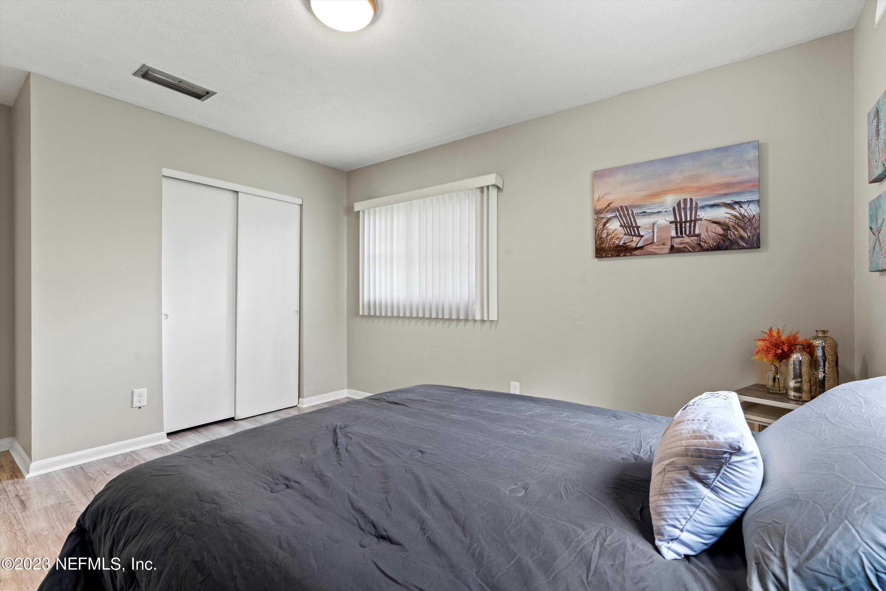 5905 RENAULT Drive W