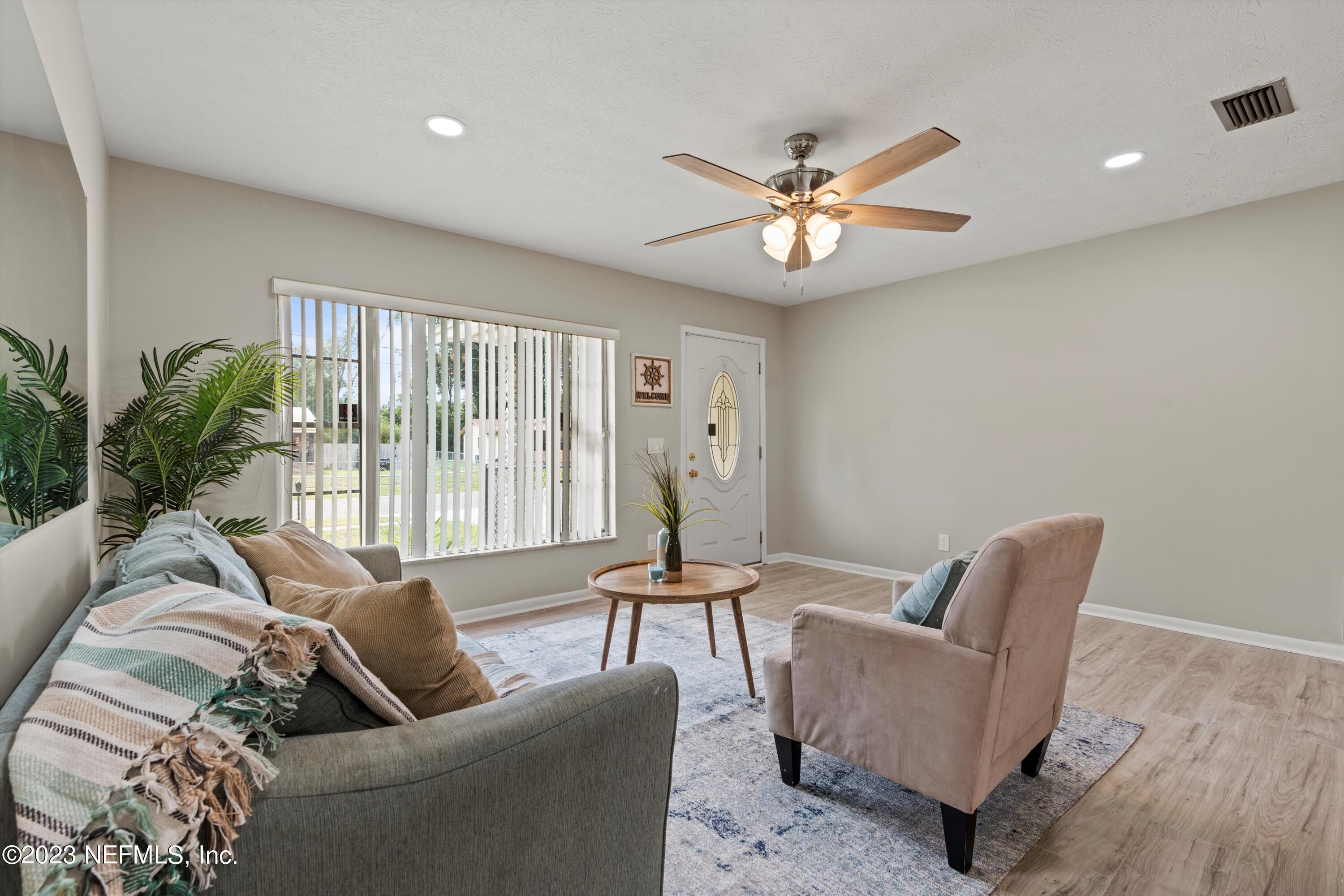 5905 RENAULT Drive W