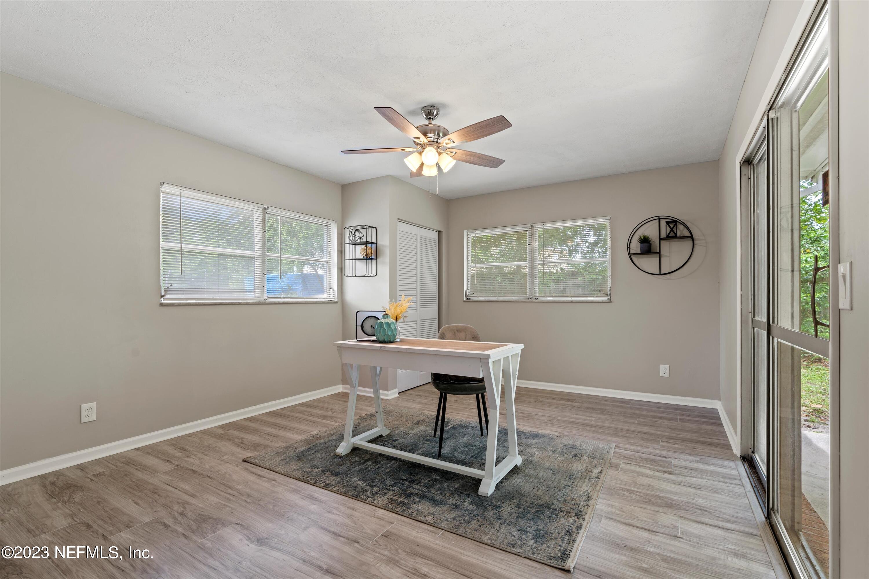 5905 RENAULT Drive W