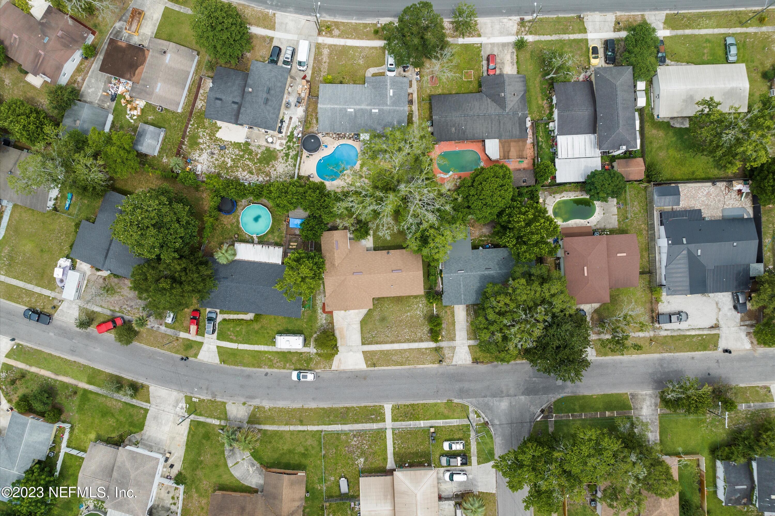 5905 RENAULT Drive W
