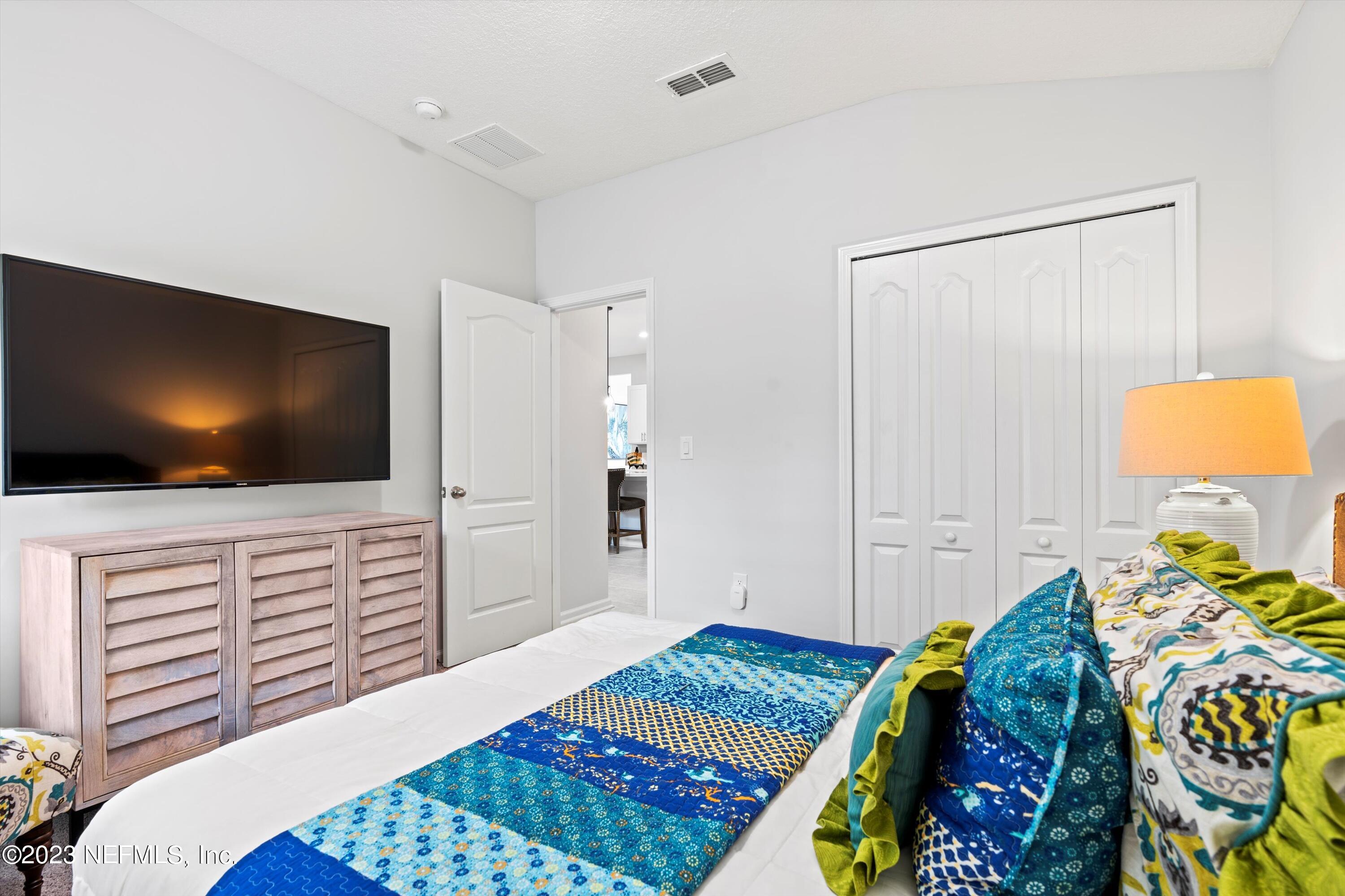 1653 LEWIS LAKE Lane