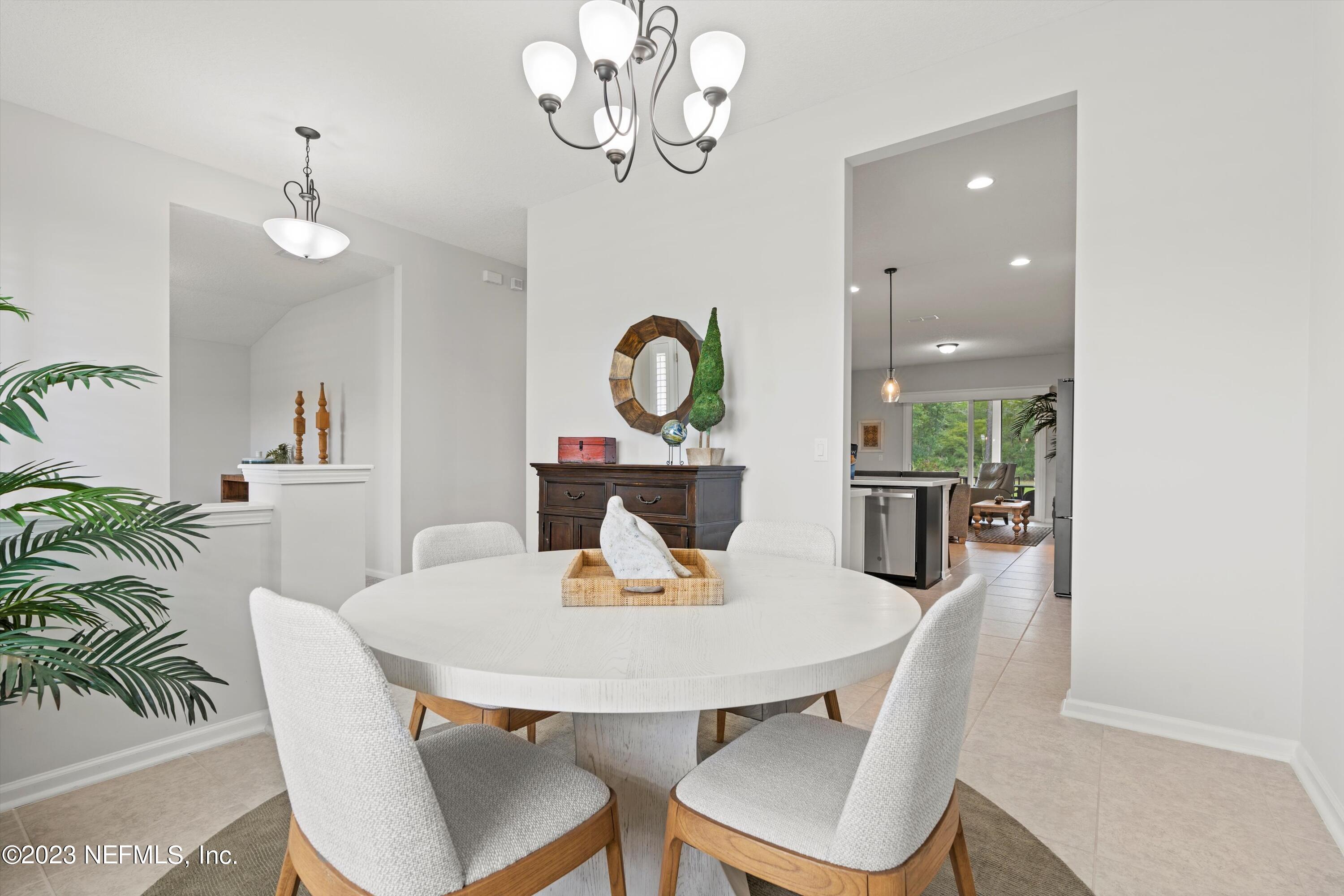 1653 LEWIS LAKE Lane