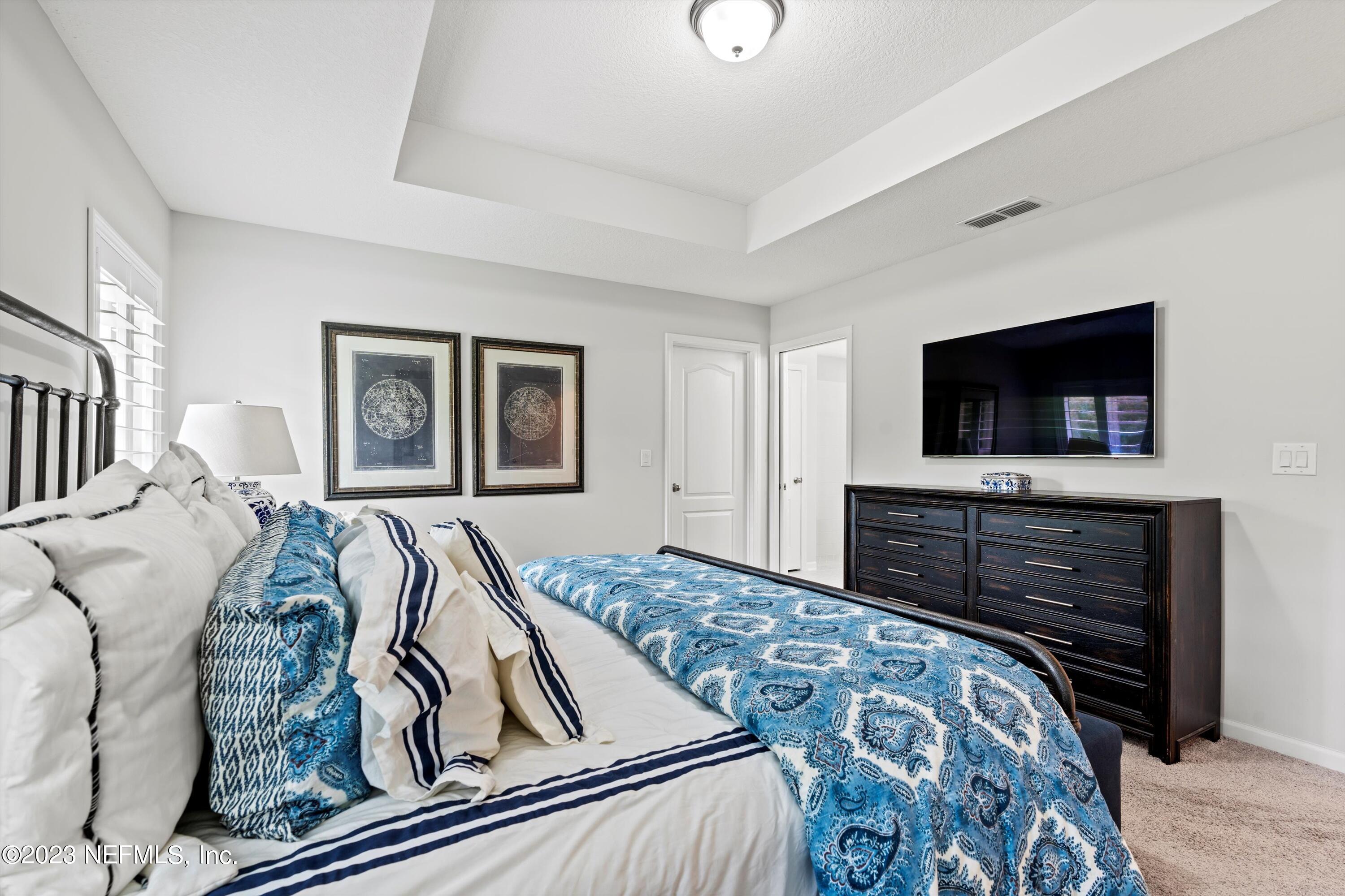 1653 LEWIS LAKE Lane