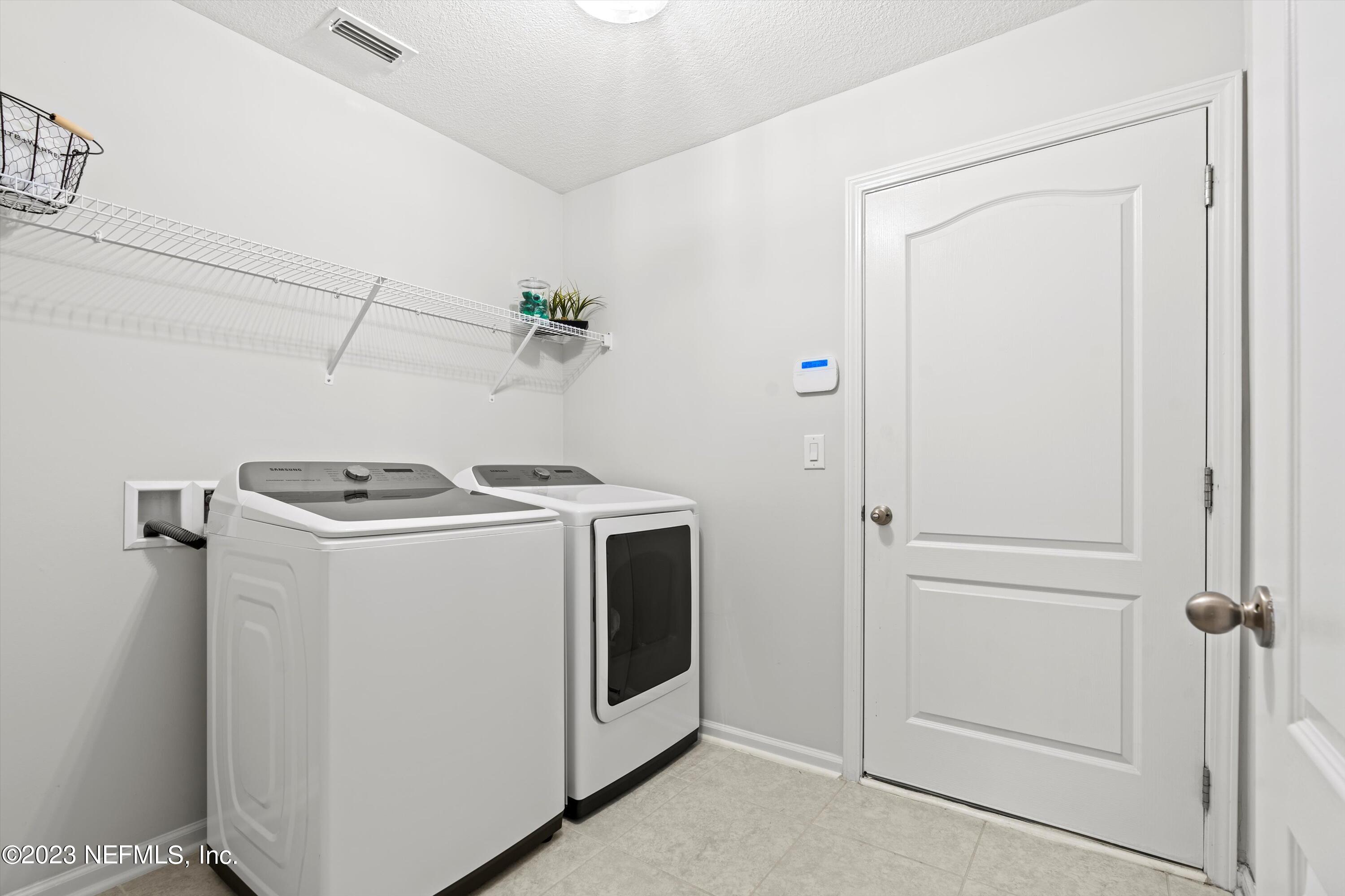 1653 LEWIS LAKE Lane