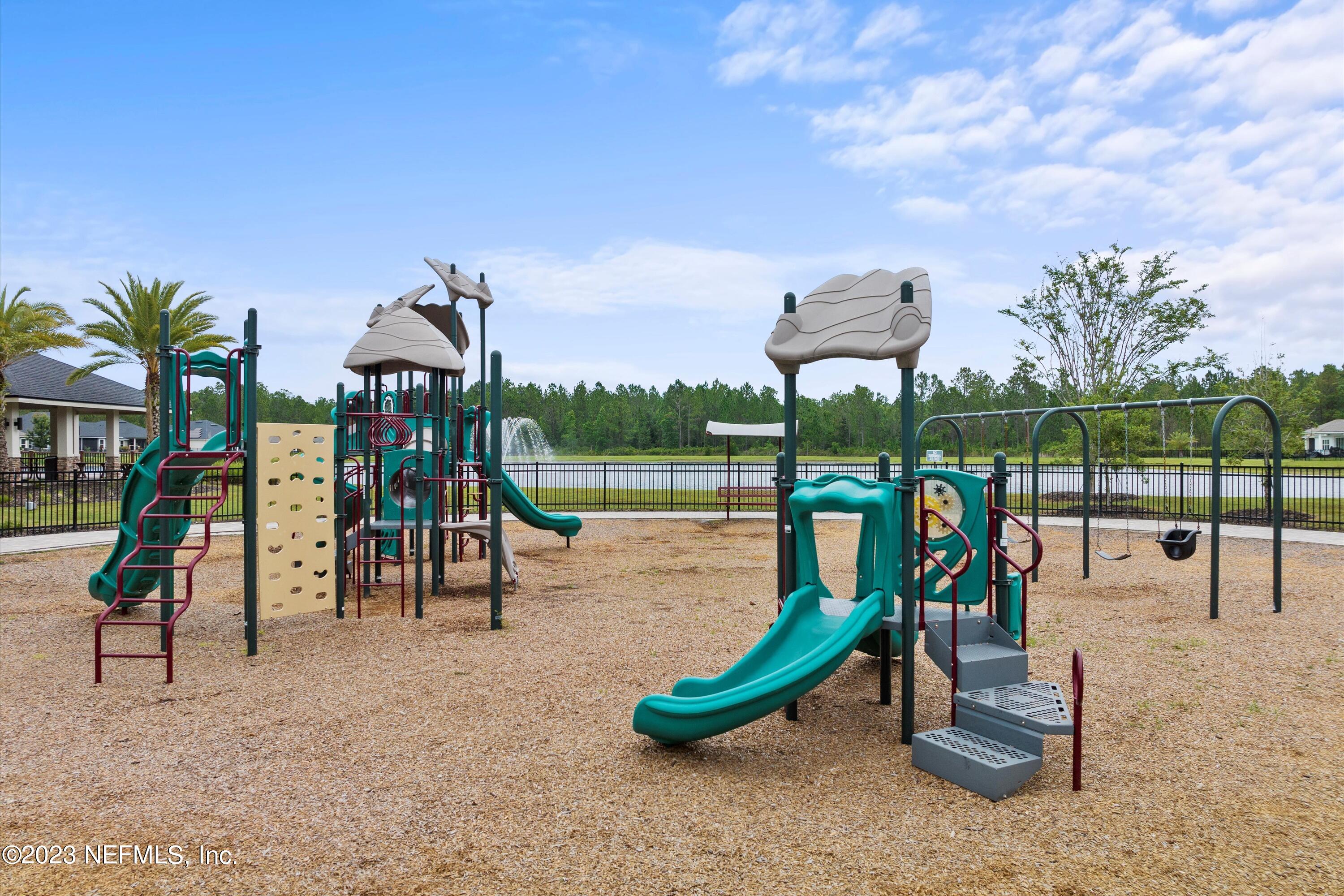 1653 LEWIS LAKE Lane