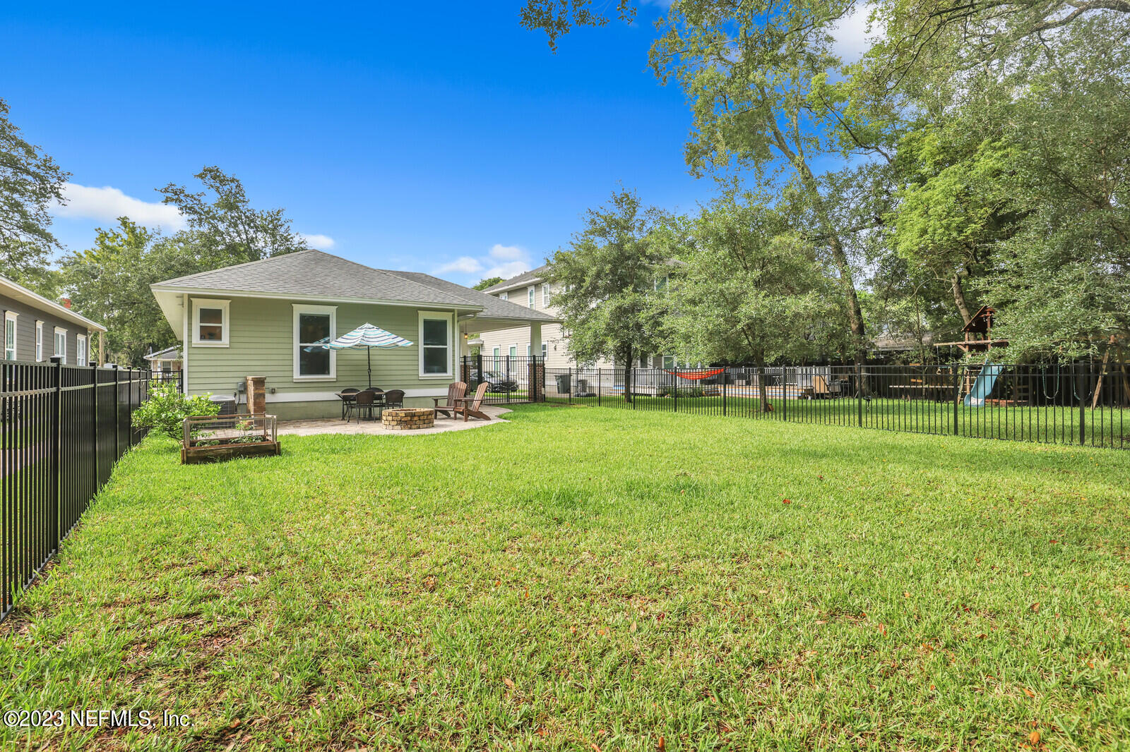 2749 LYDIA Street