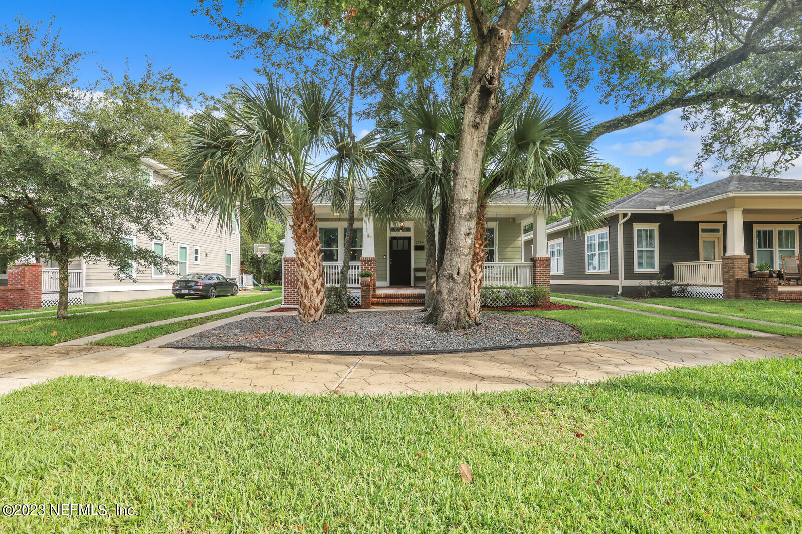 2749 LYDIA Street