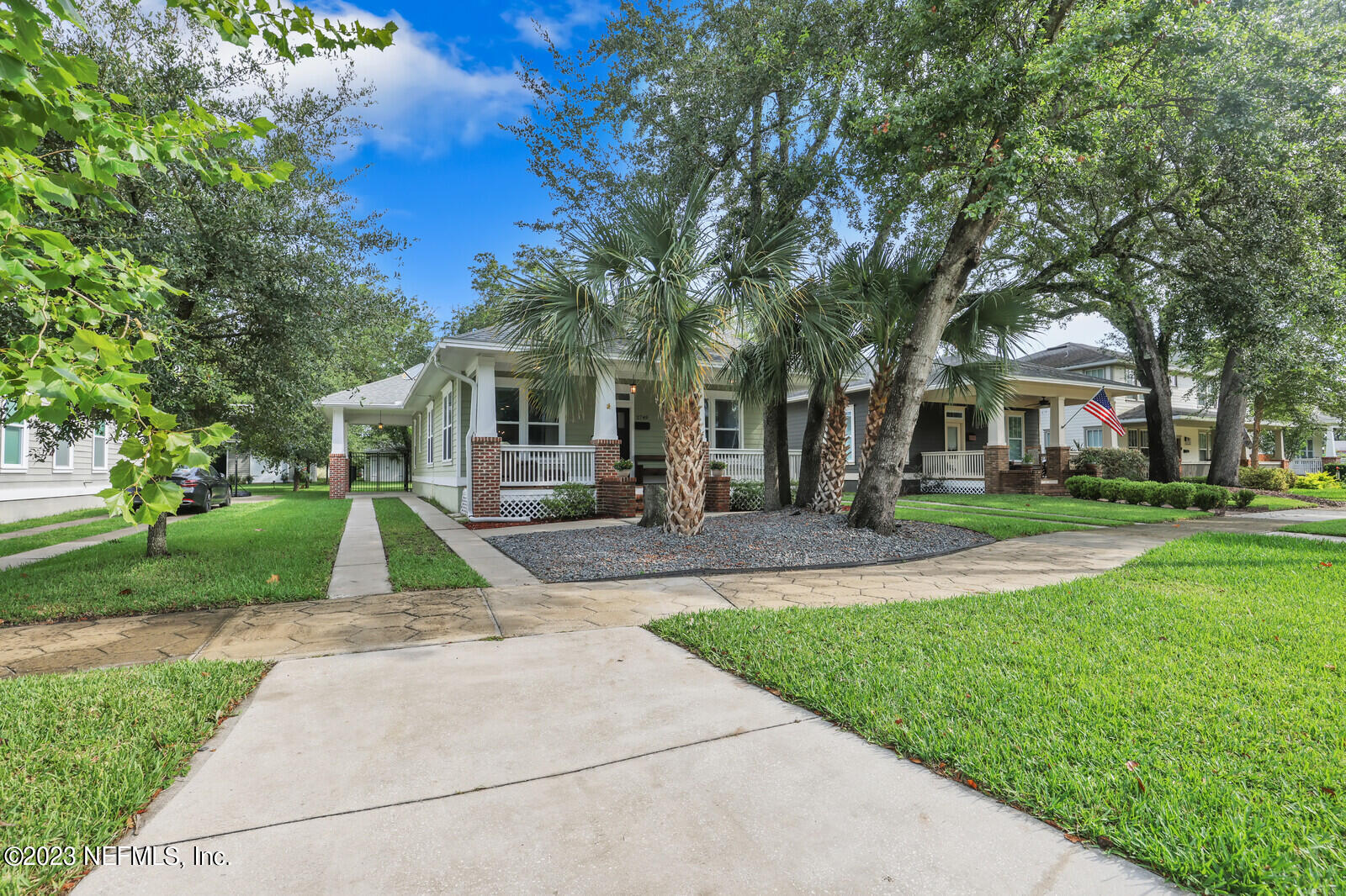 2749 LYDIA Street