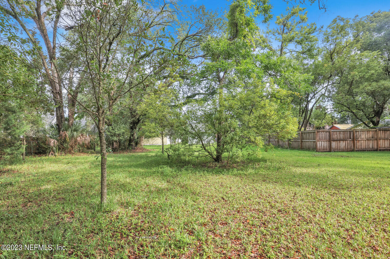 2749 LYDIA Street
