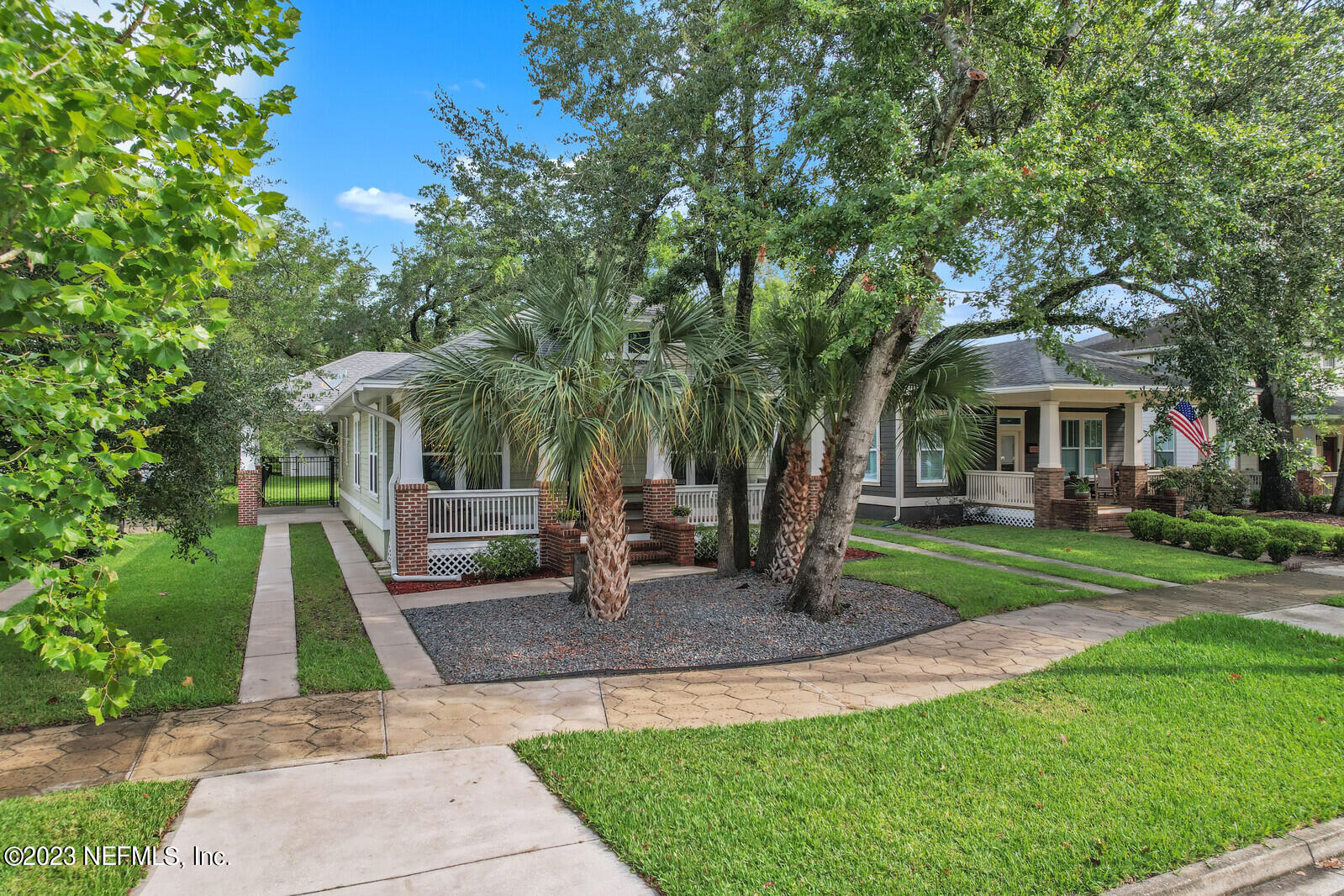 2749 LYDIA Street