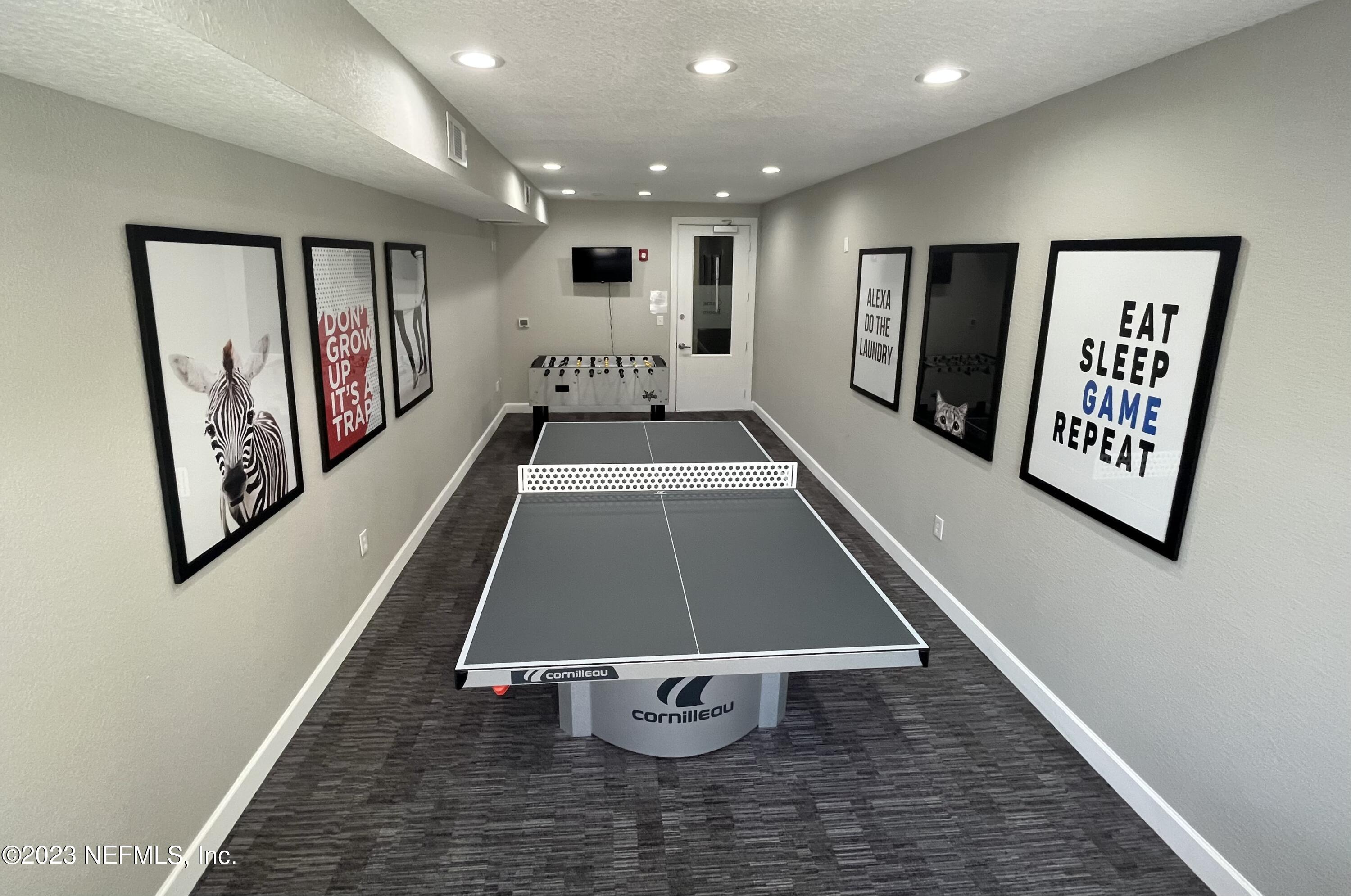 8539 GATE Parkway W, 1416