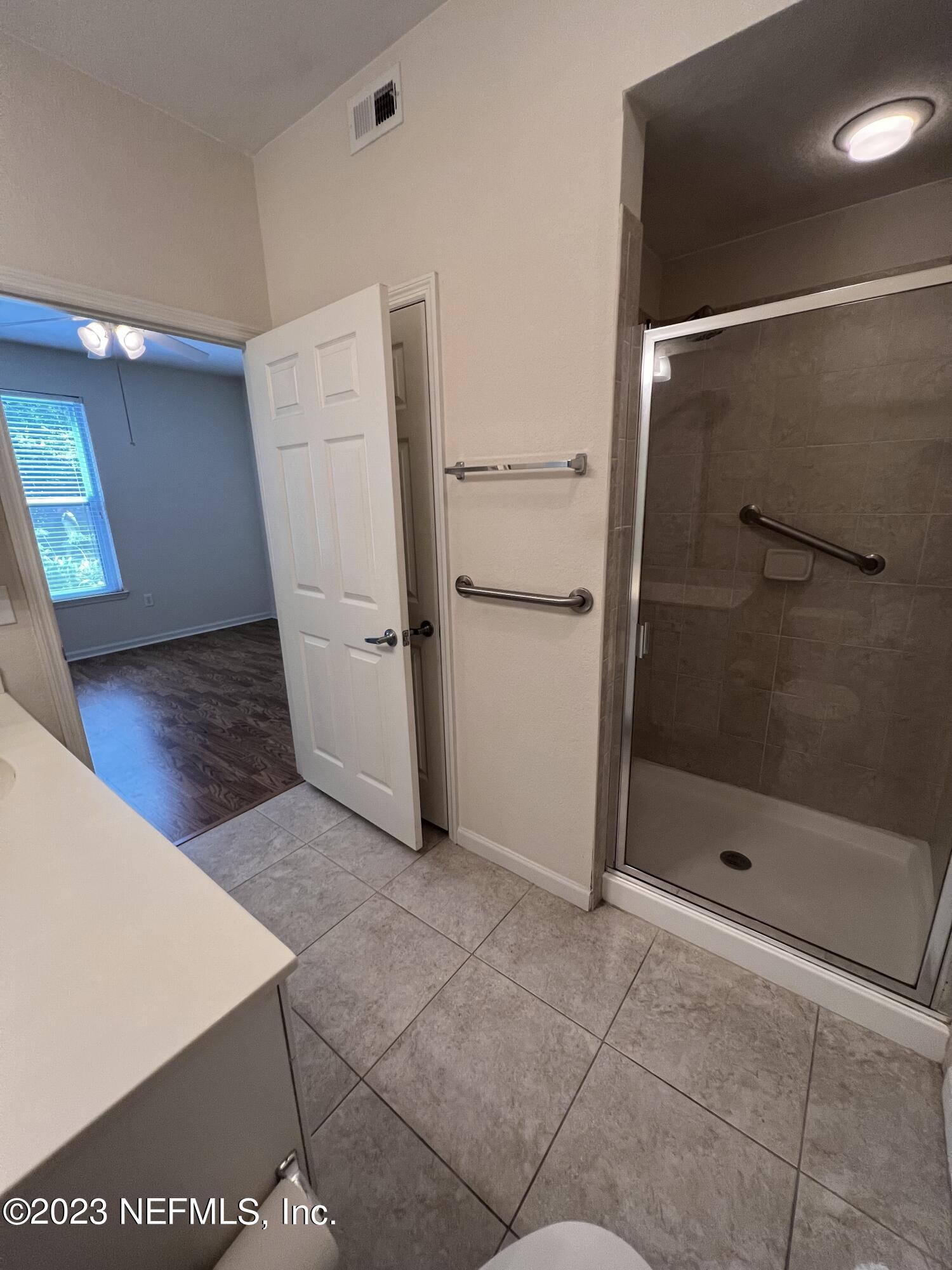 8539 GATE Parkway W, 1416