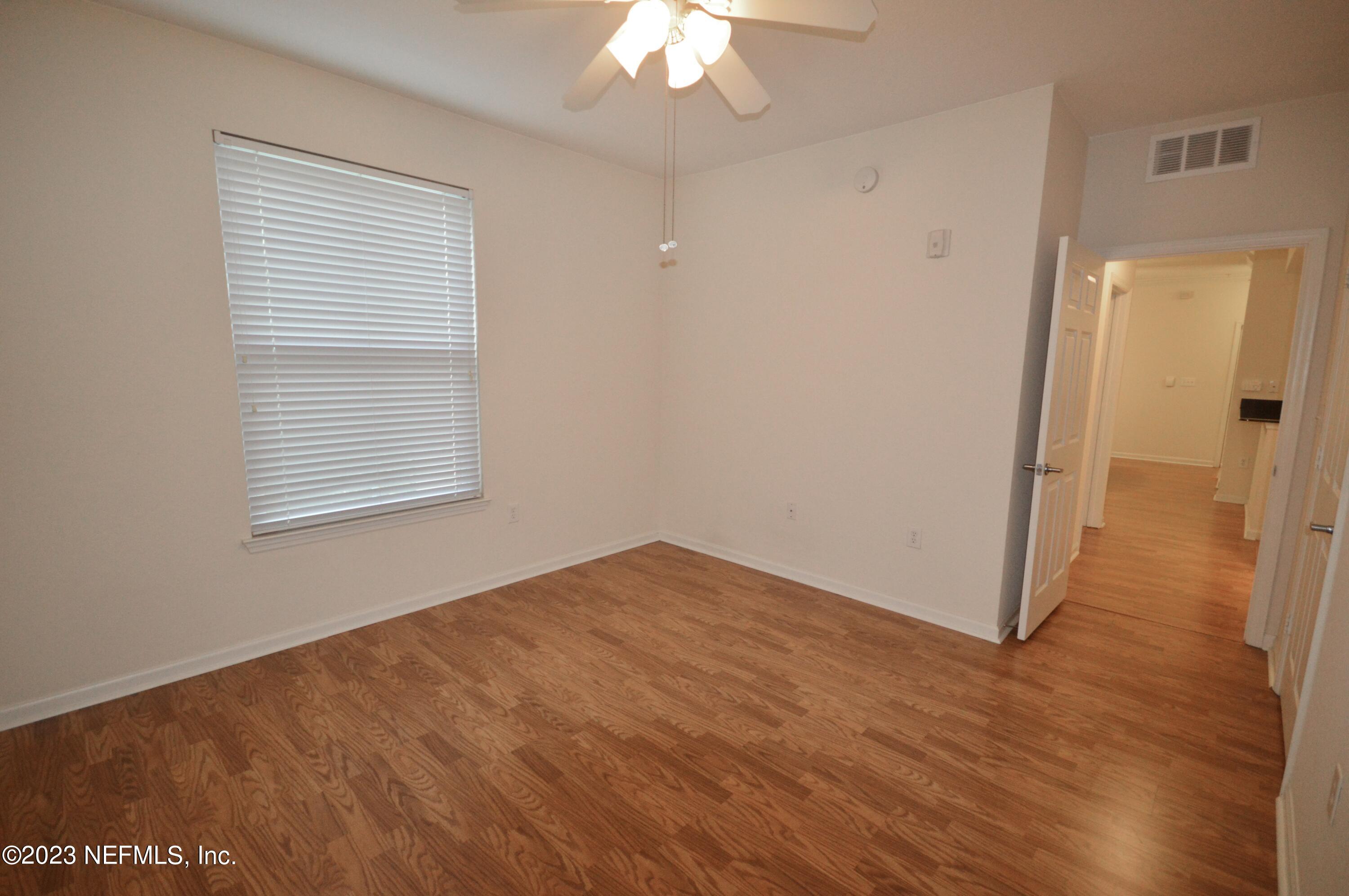 8539 GATE Parkway W, 1416