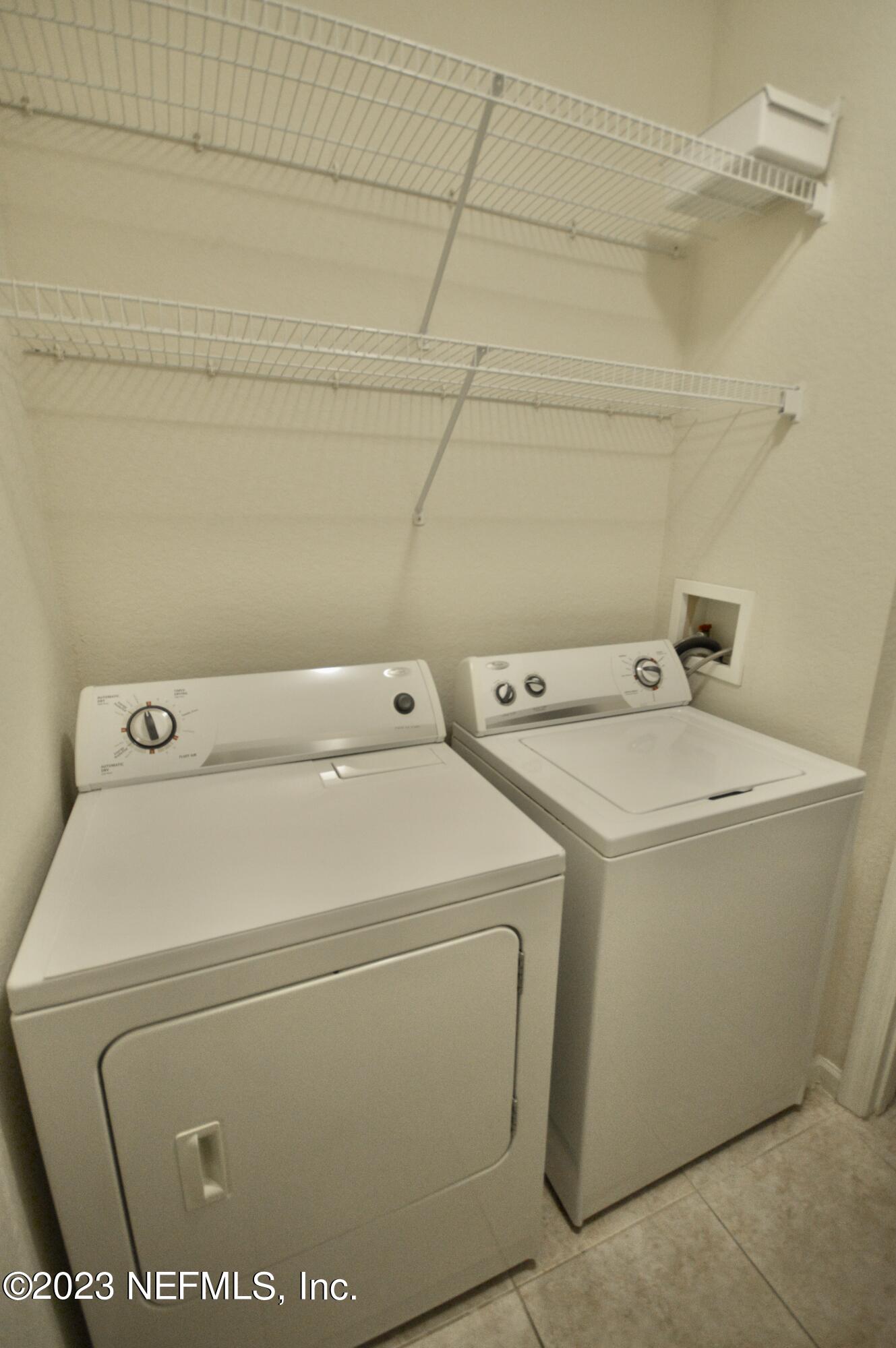 8539 GATE Parkway W, 1416