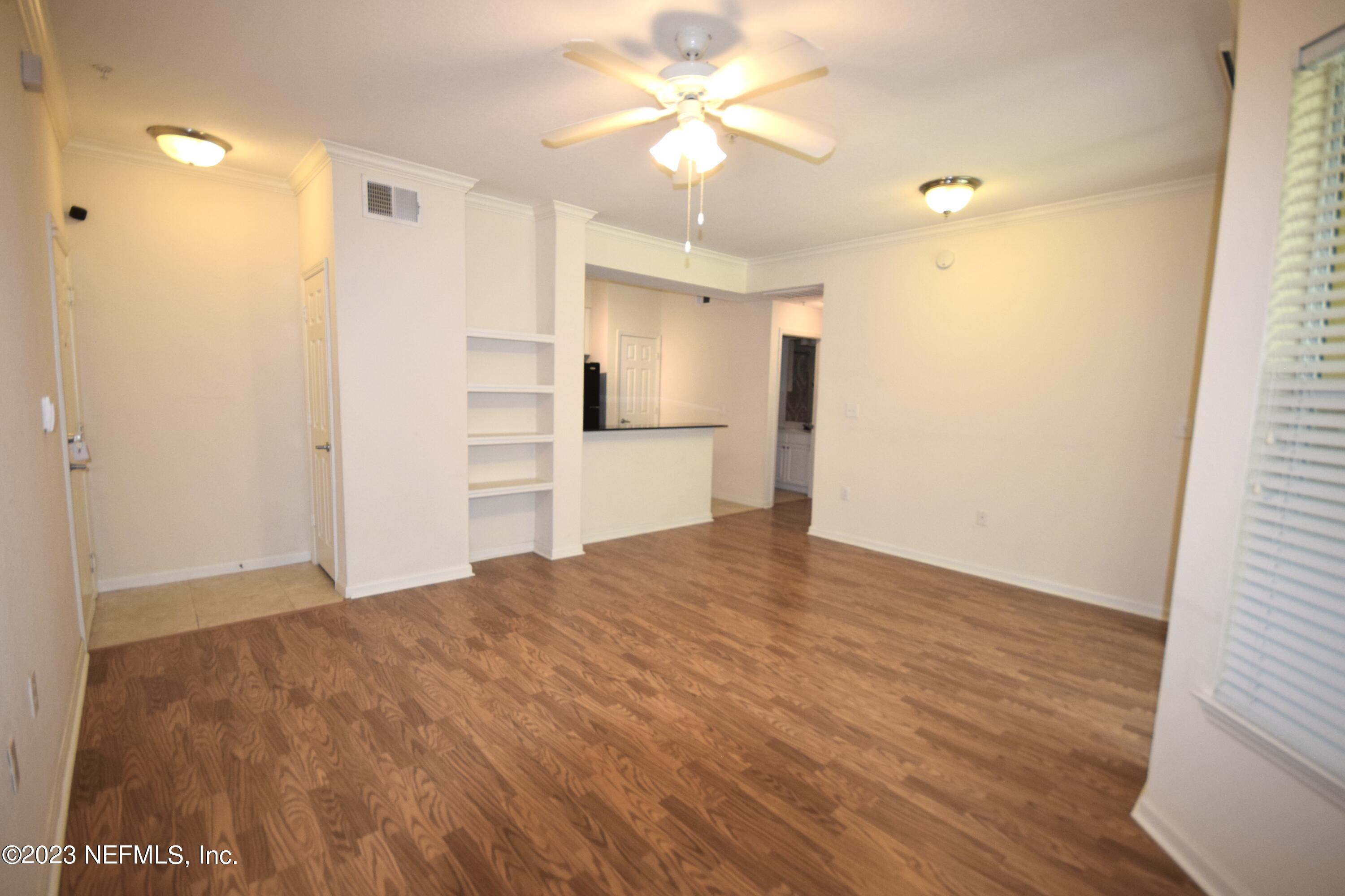 8539 GATE Parkway W, 1416