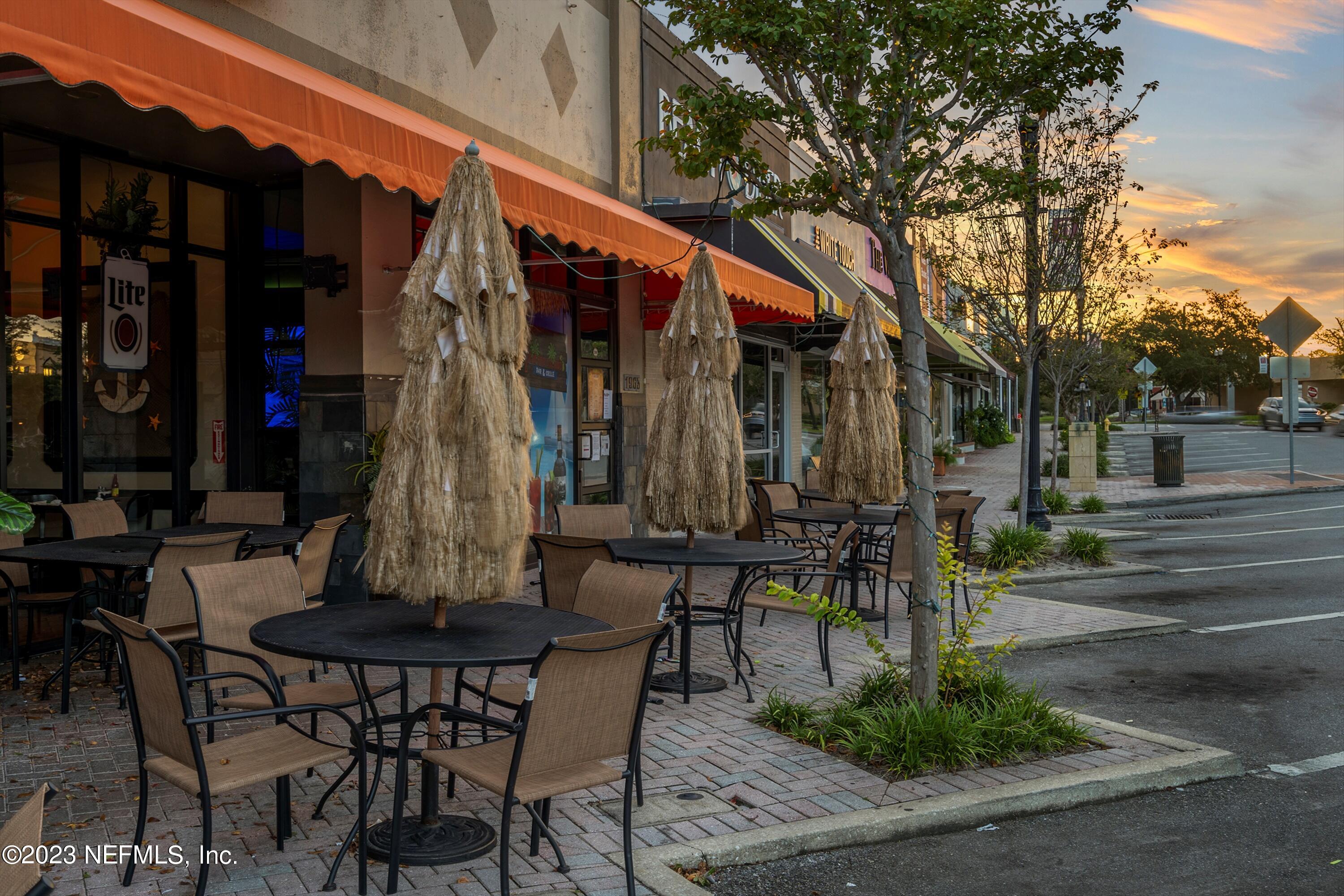 1246 HOLMESDALE Road