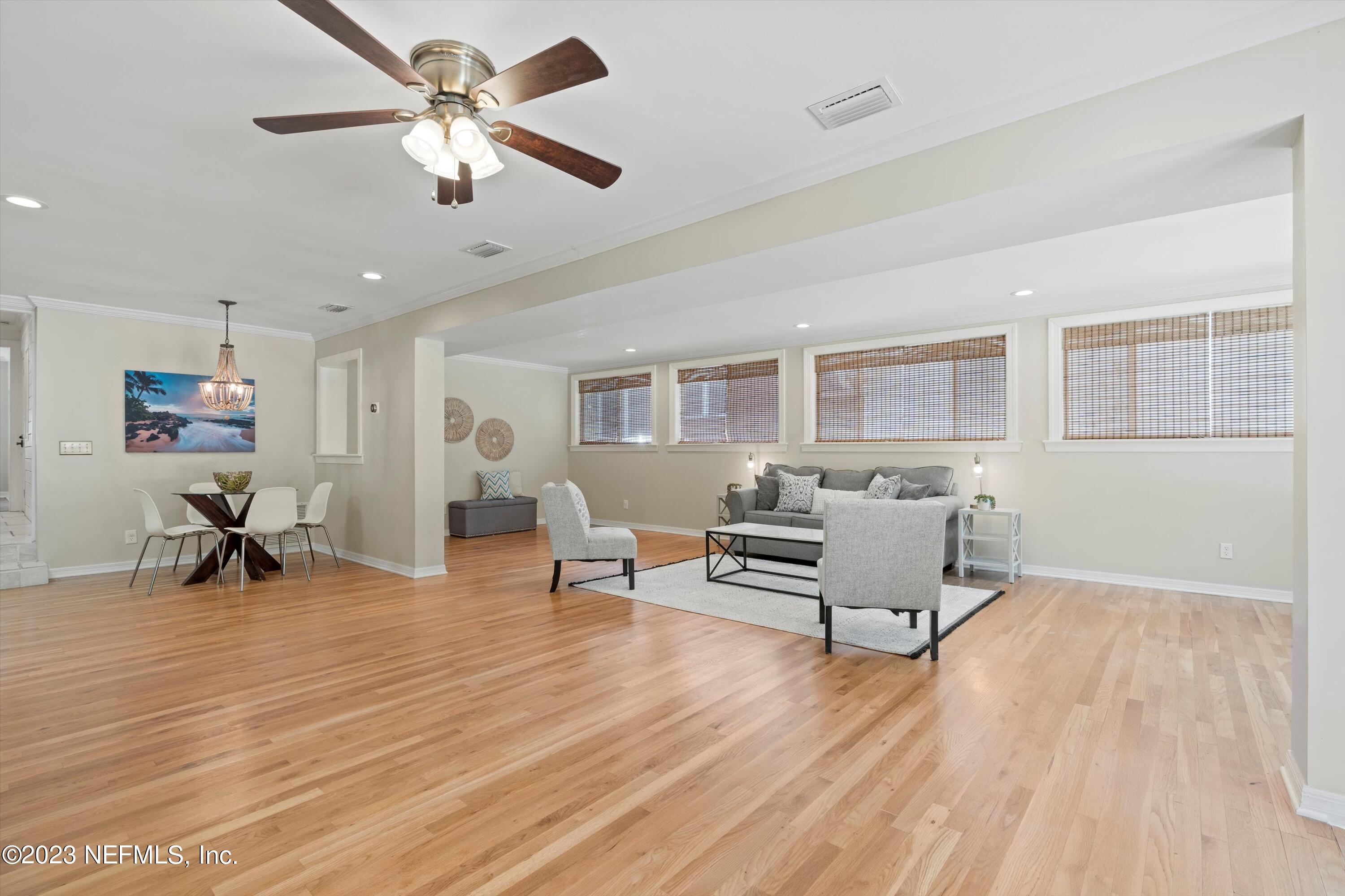 1246 HOLMESDALE Road