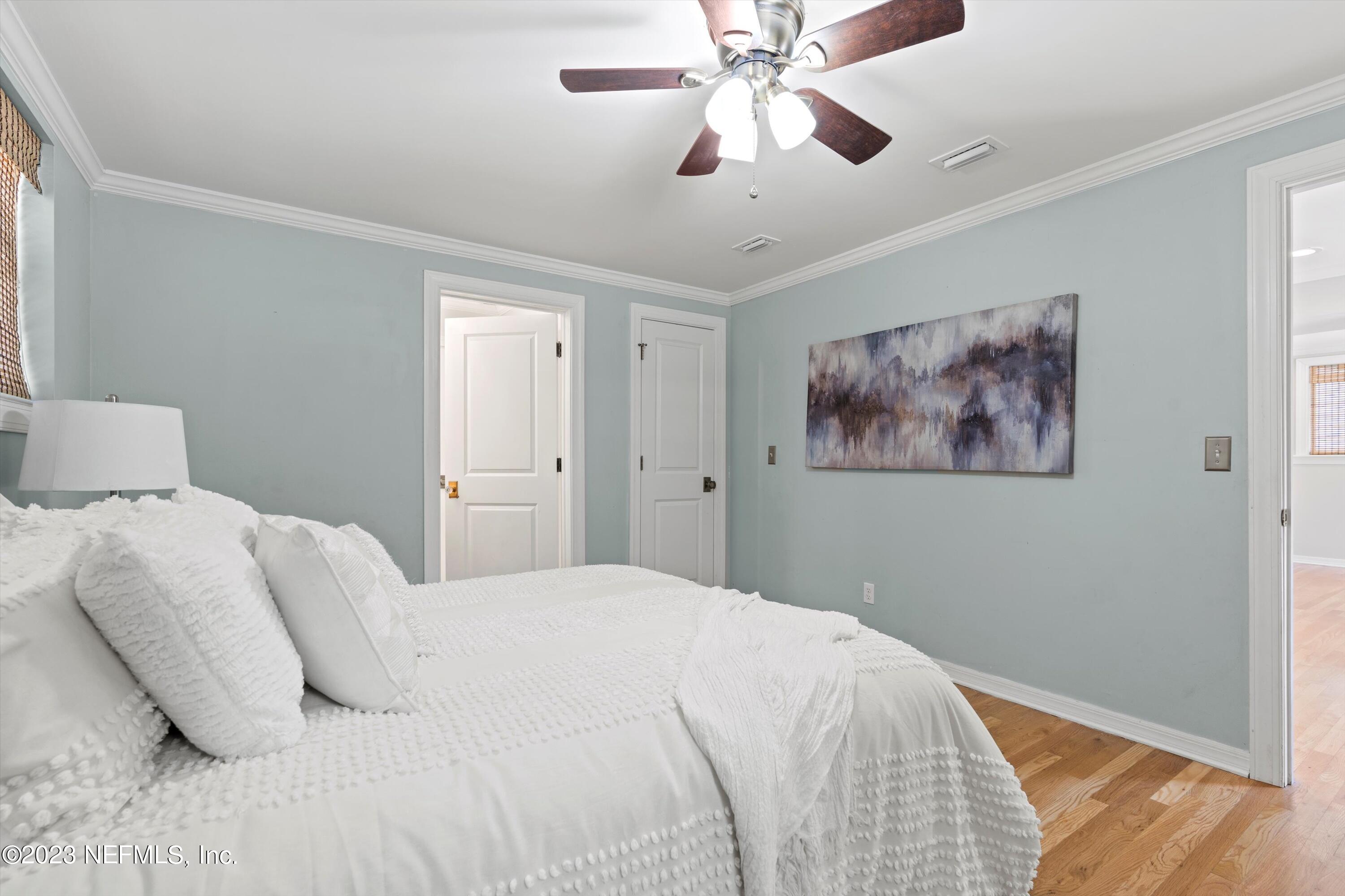 1246 HOLMESDALE Road