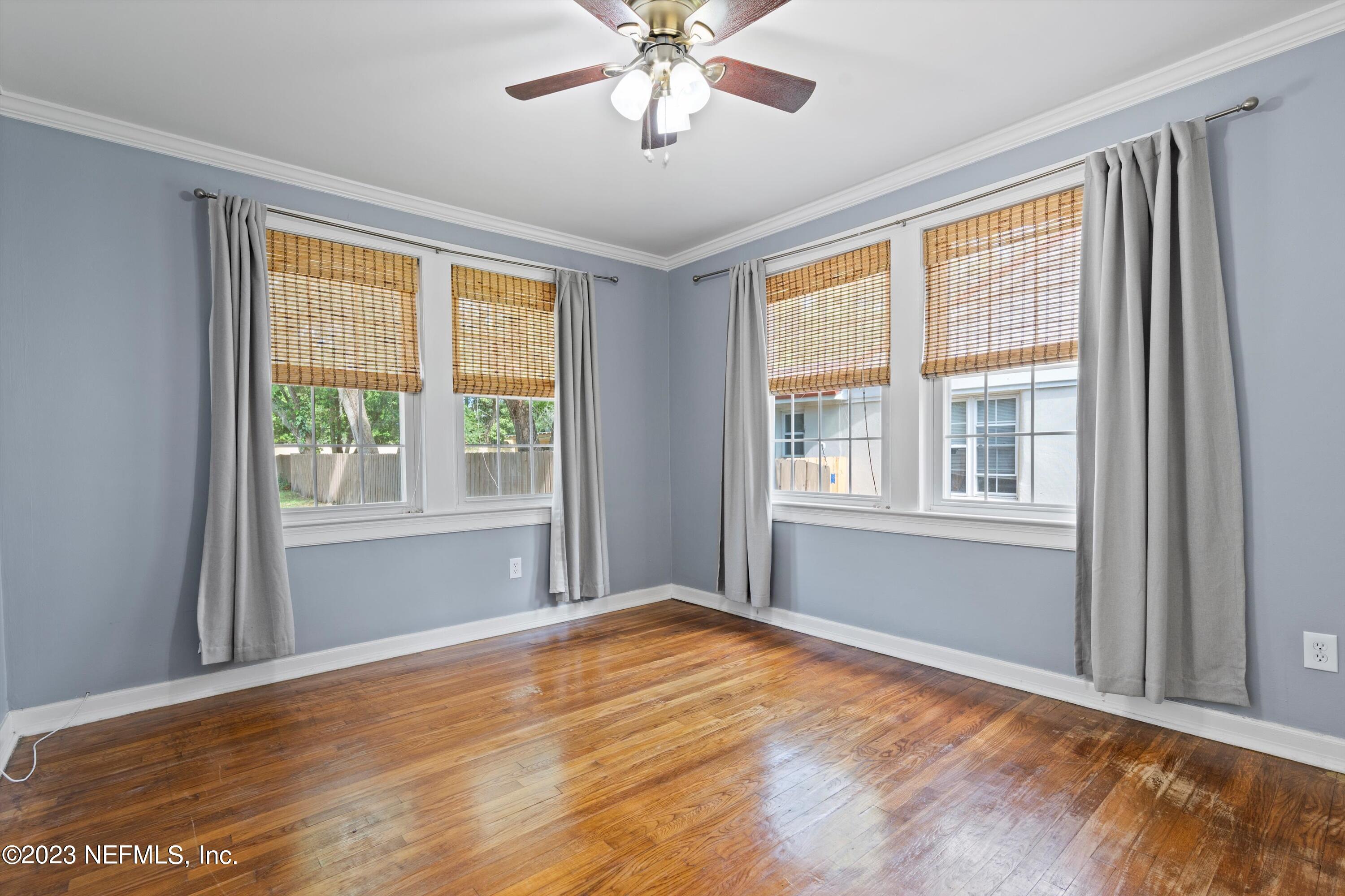 1246 HOLMESDALE Road