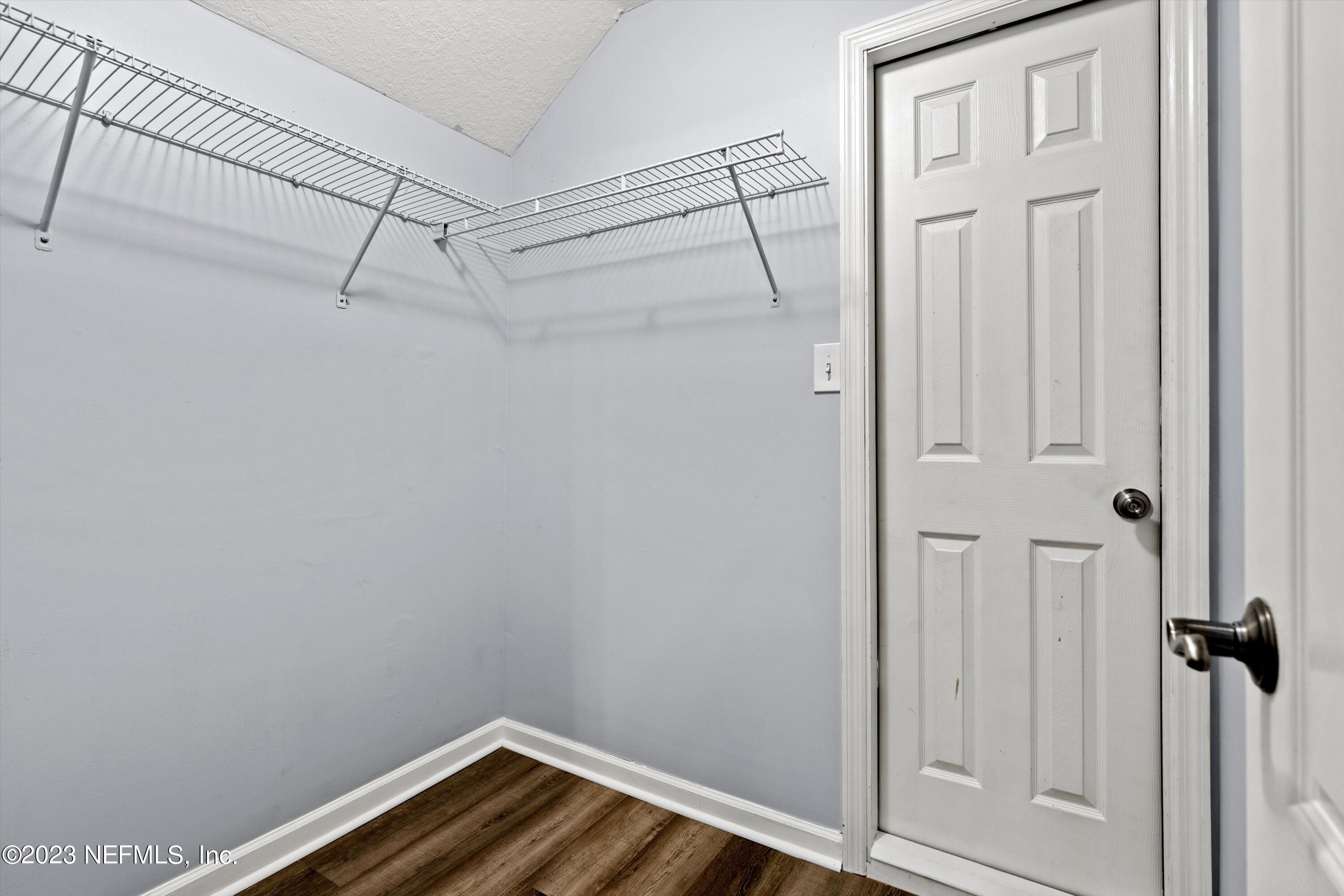 2506 COUNTRY SIDE Drive