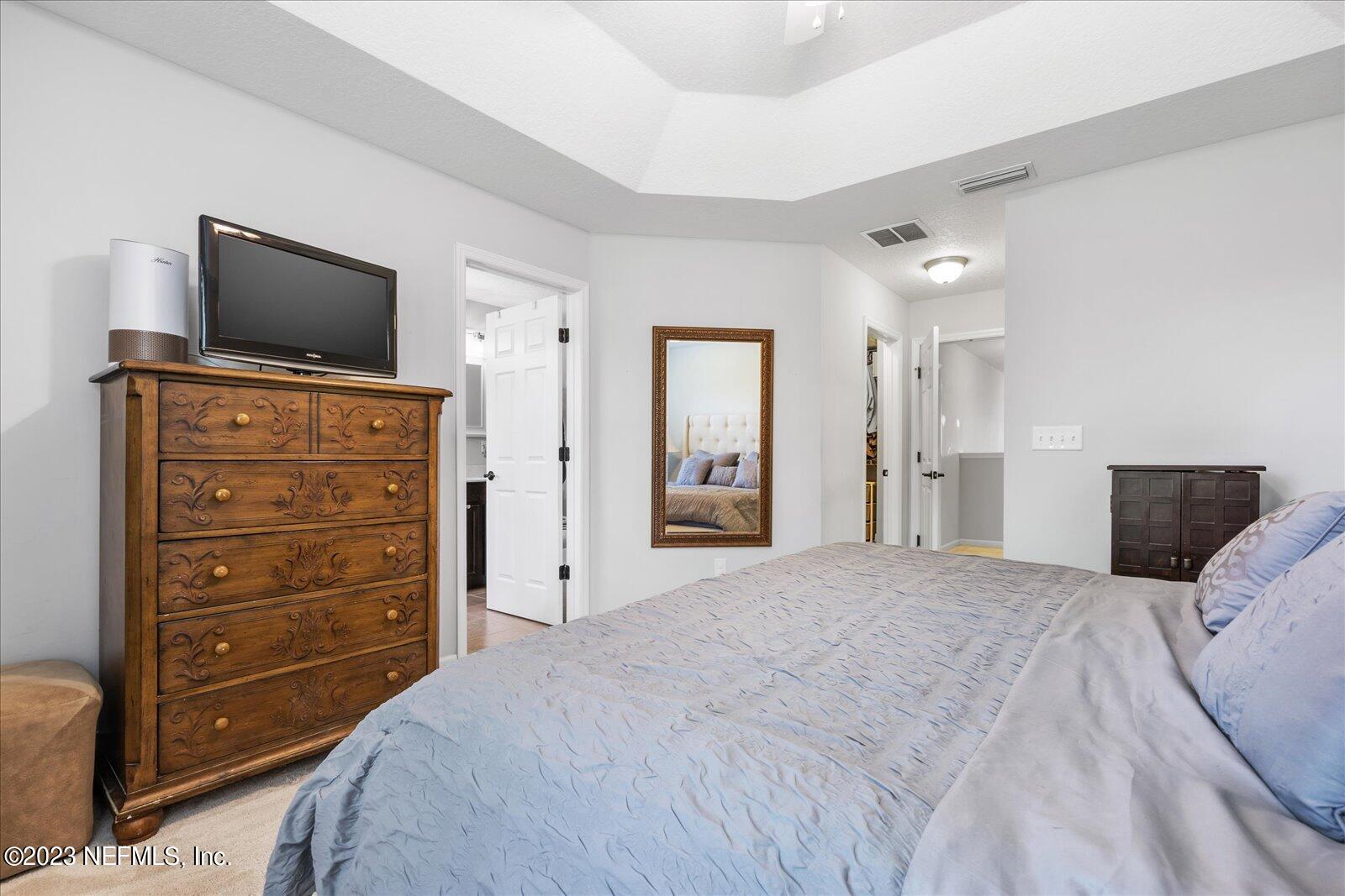 445 RICHMOND Drive, St. Johns