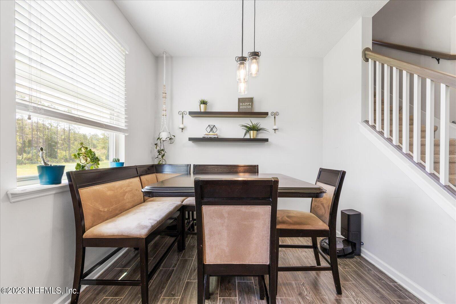 445 RICHMOND Drive, St. Johns