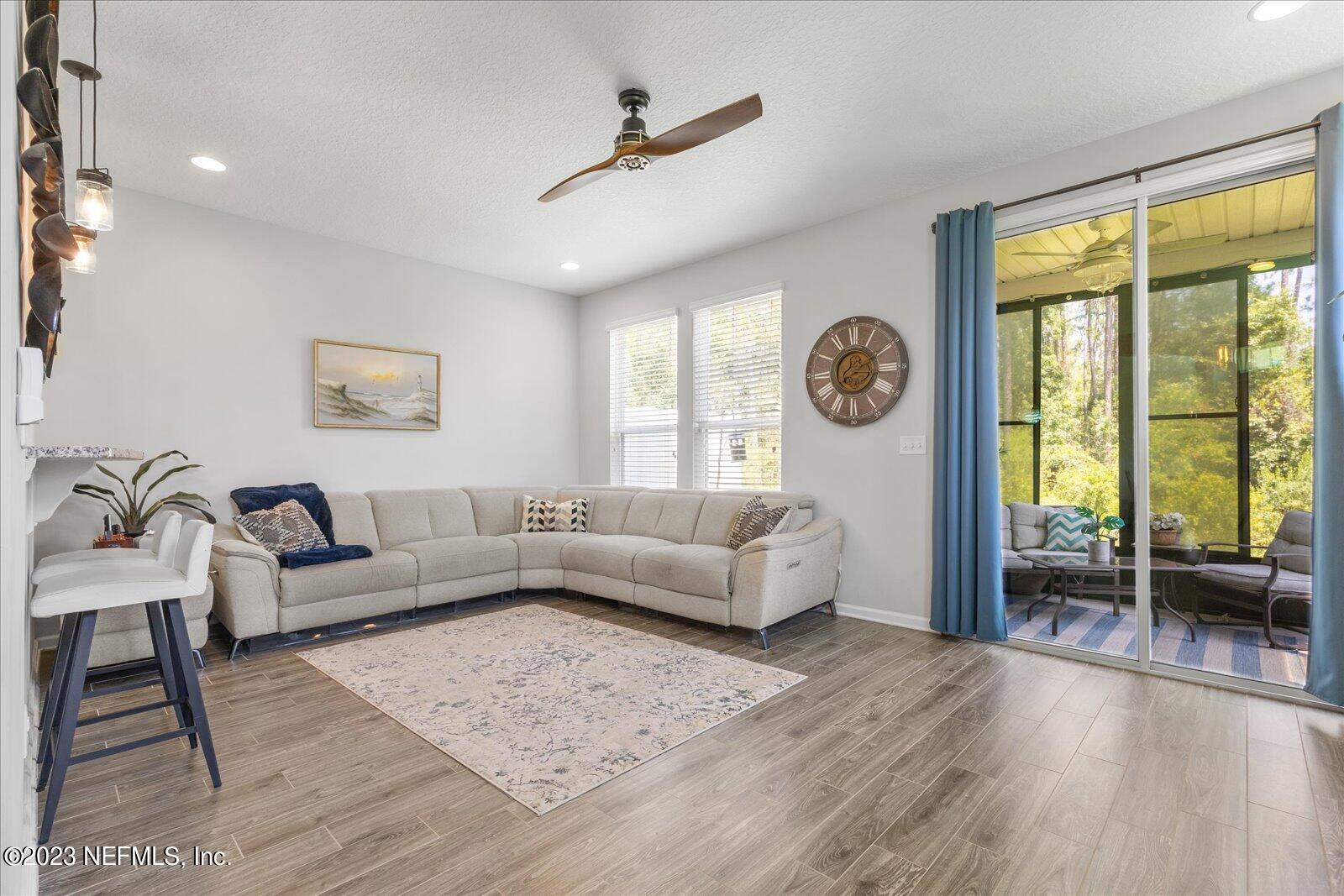 445 RICHMOND Drive, St. Johns