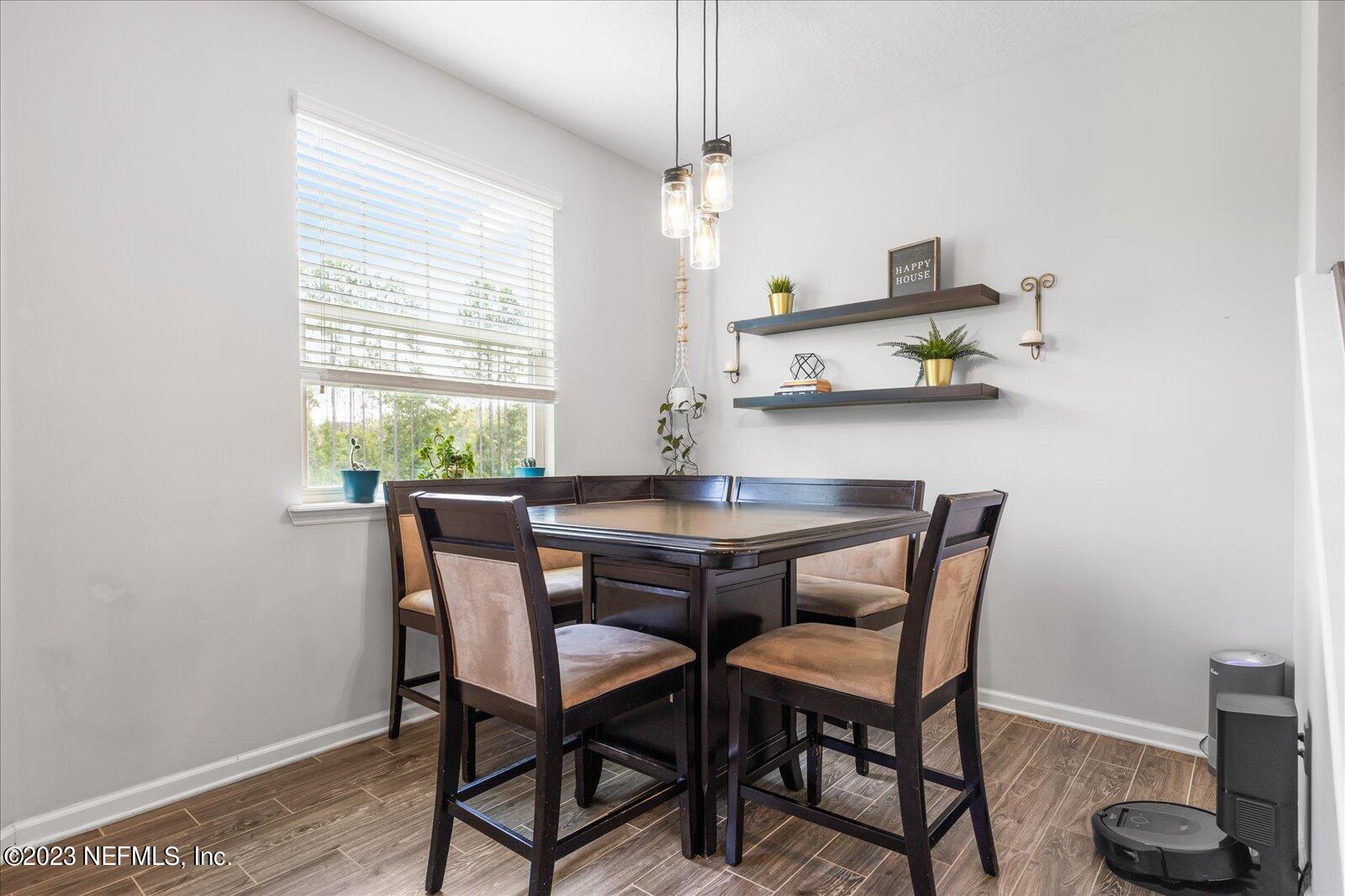 445 RICHMOND Drive, St. Johns