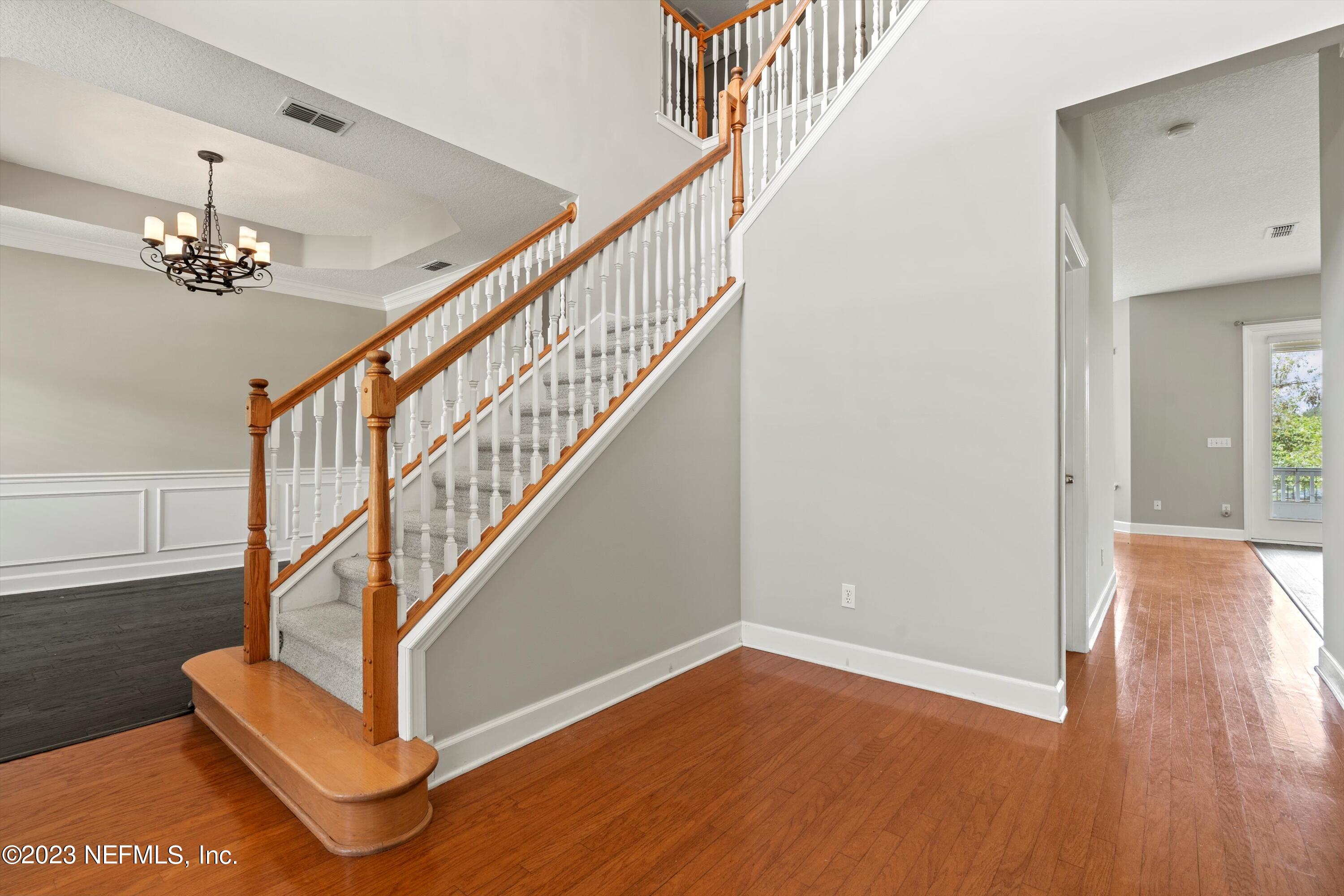 7610 SENTRY OAK Circle