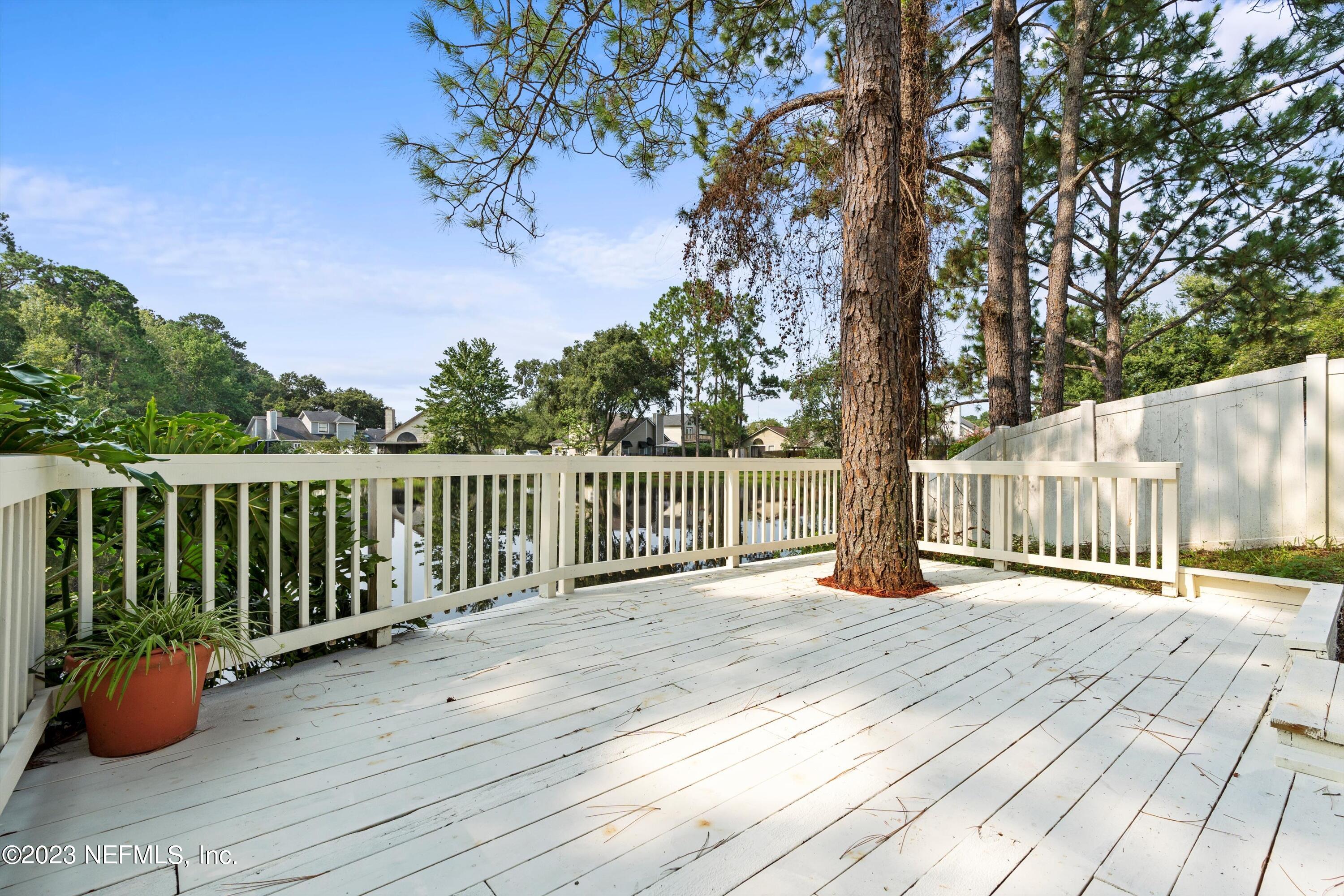 10538 BROOMSEDGE Court