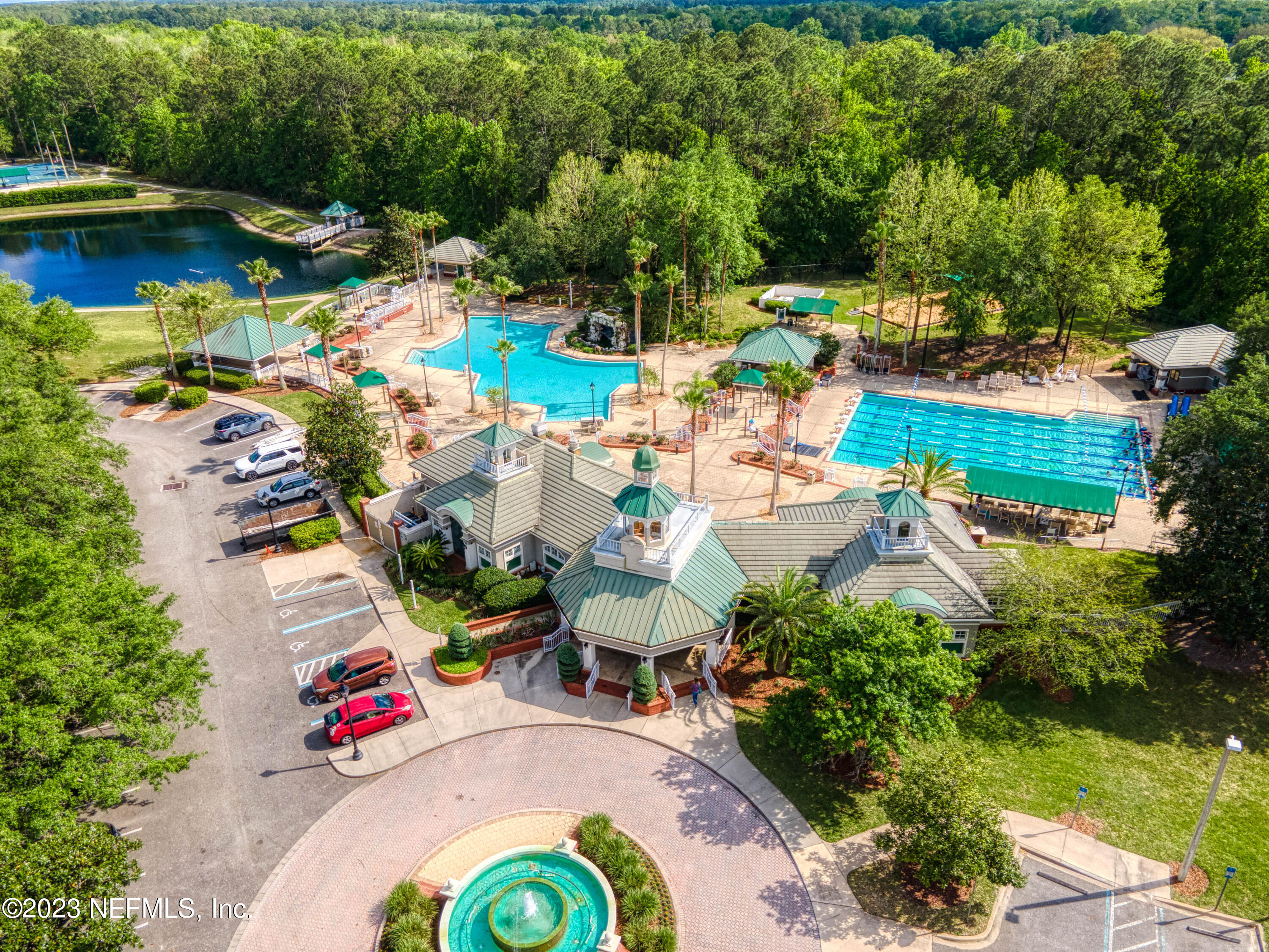 701 PUTTERS GREEN Way S