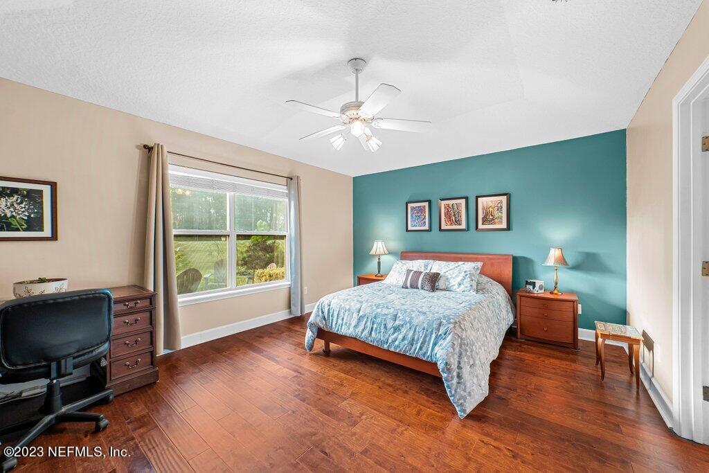 701 PUTTERS GREEN Way S