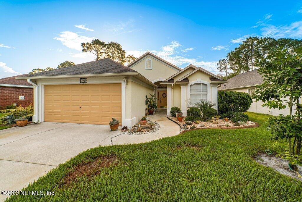 701 PUTTERS GREEN Way S