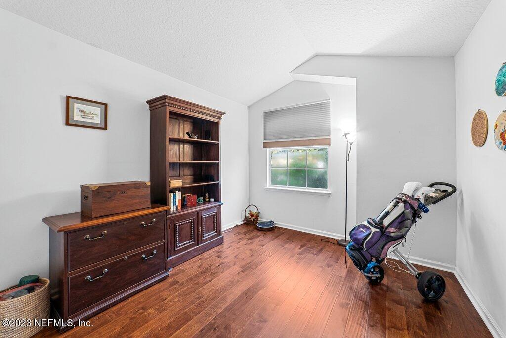 701 PUTTERS GREEN Way S