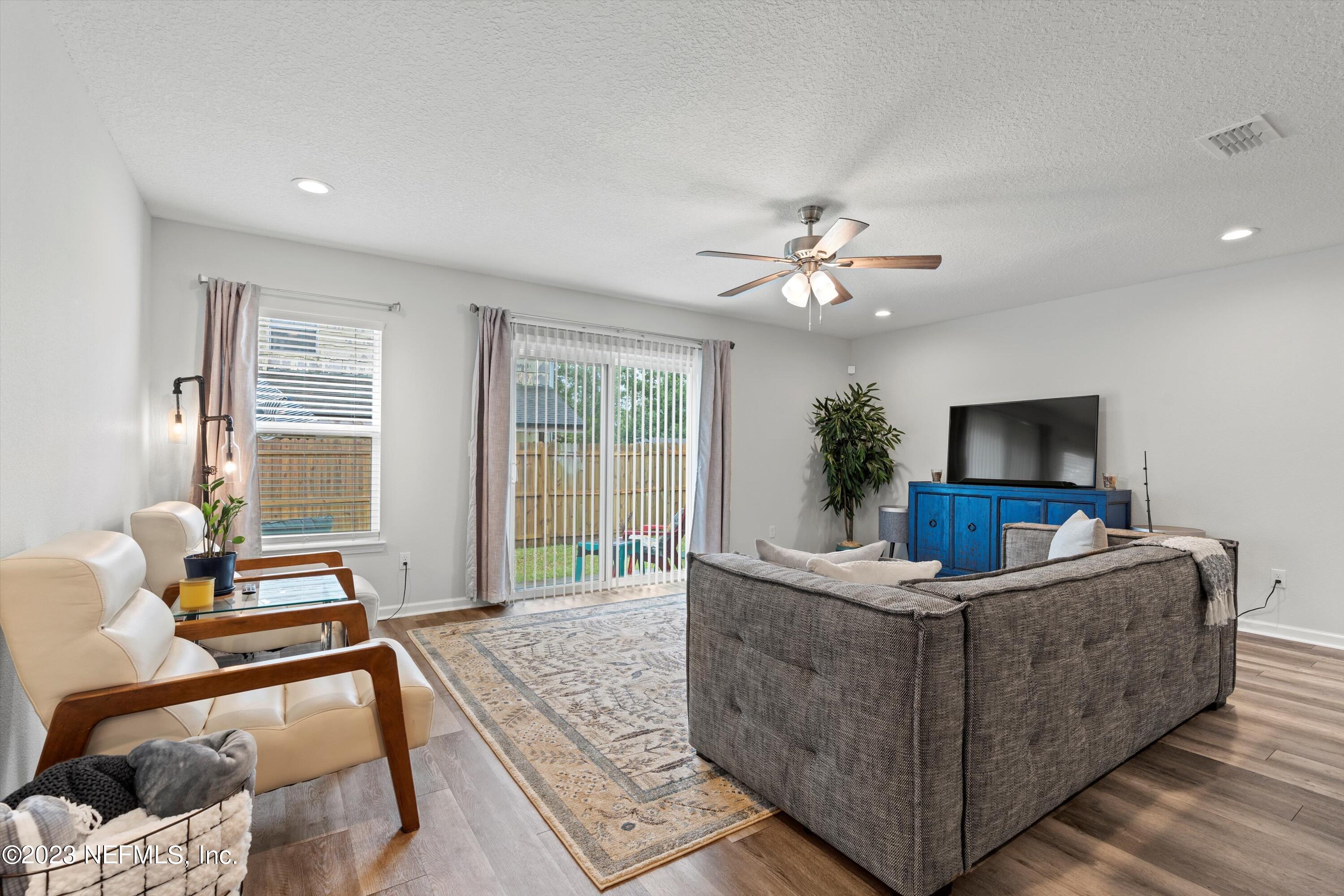 12138 BIARRITZ Street