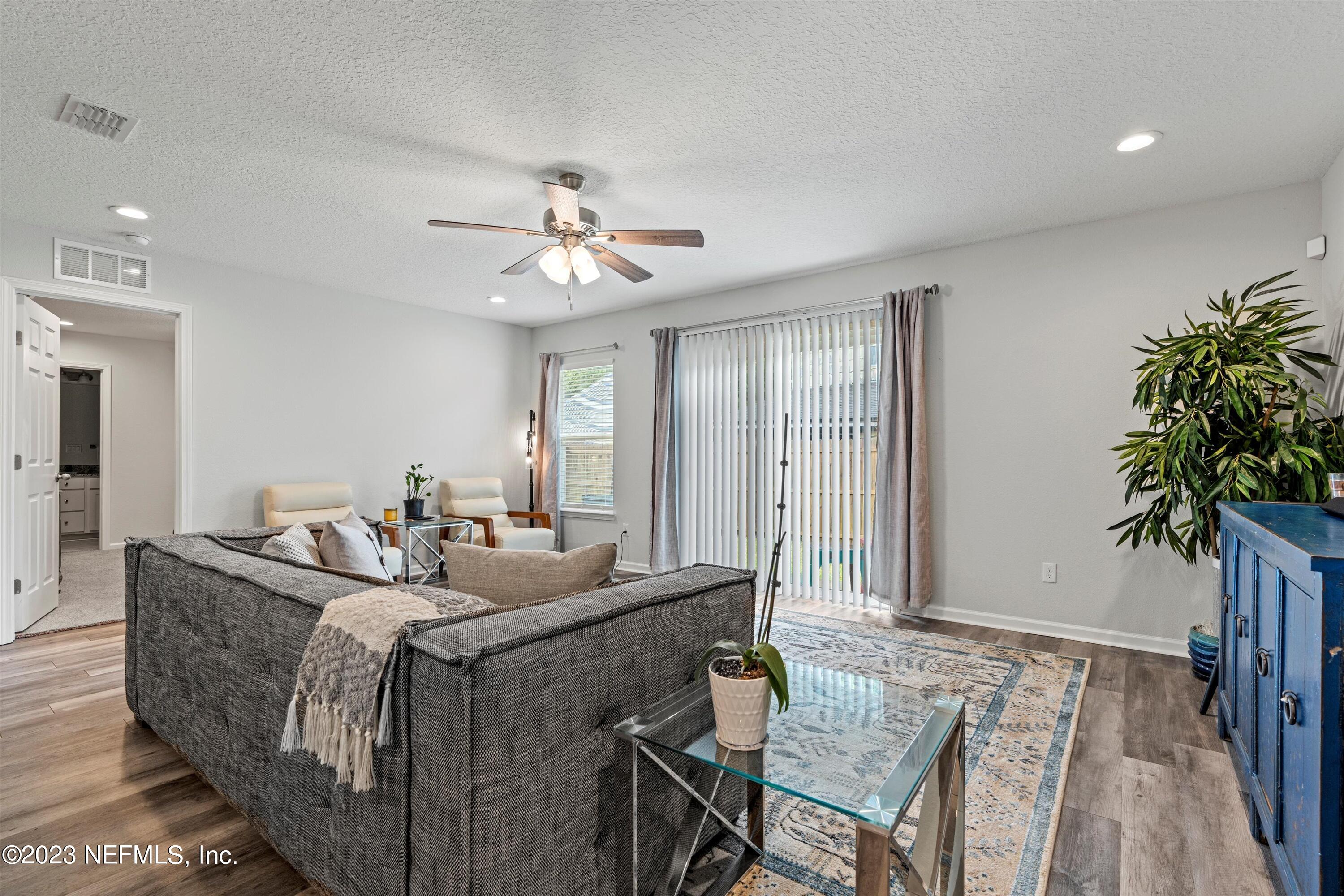 12138 BIARRITZ Street