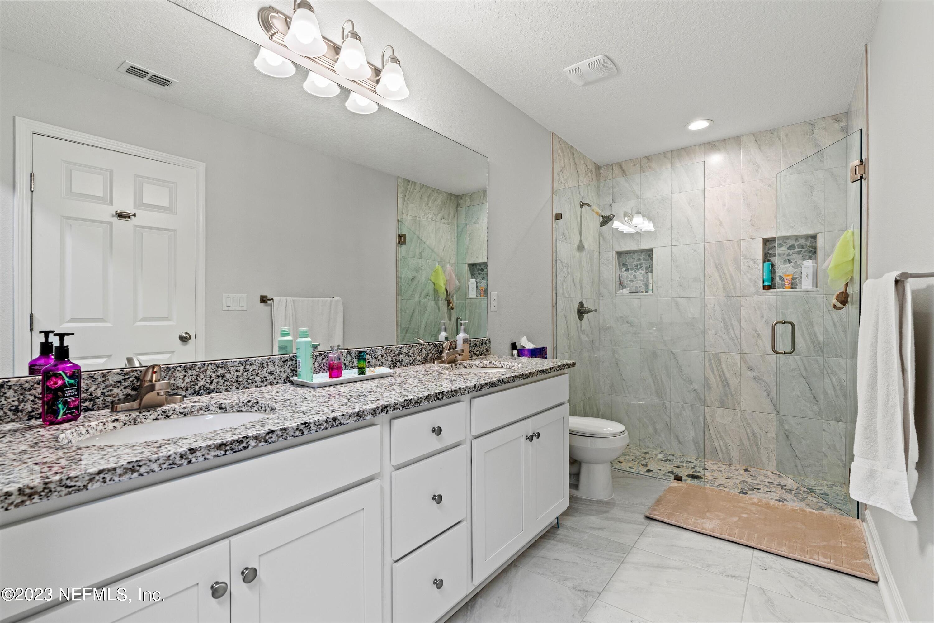 12138 BIARRITZ Street