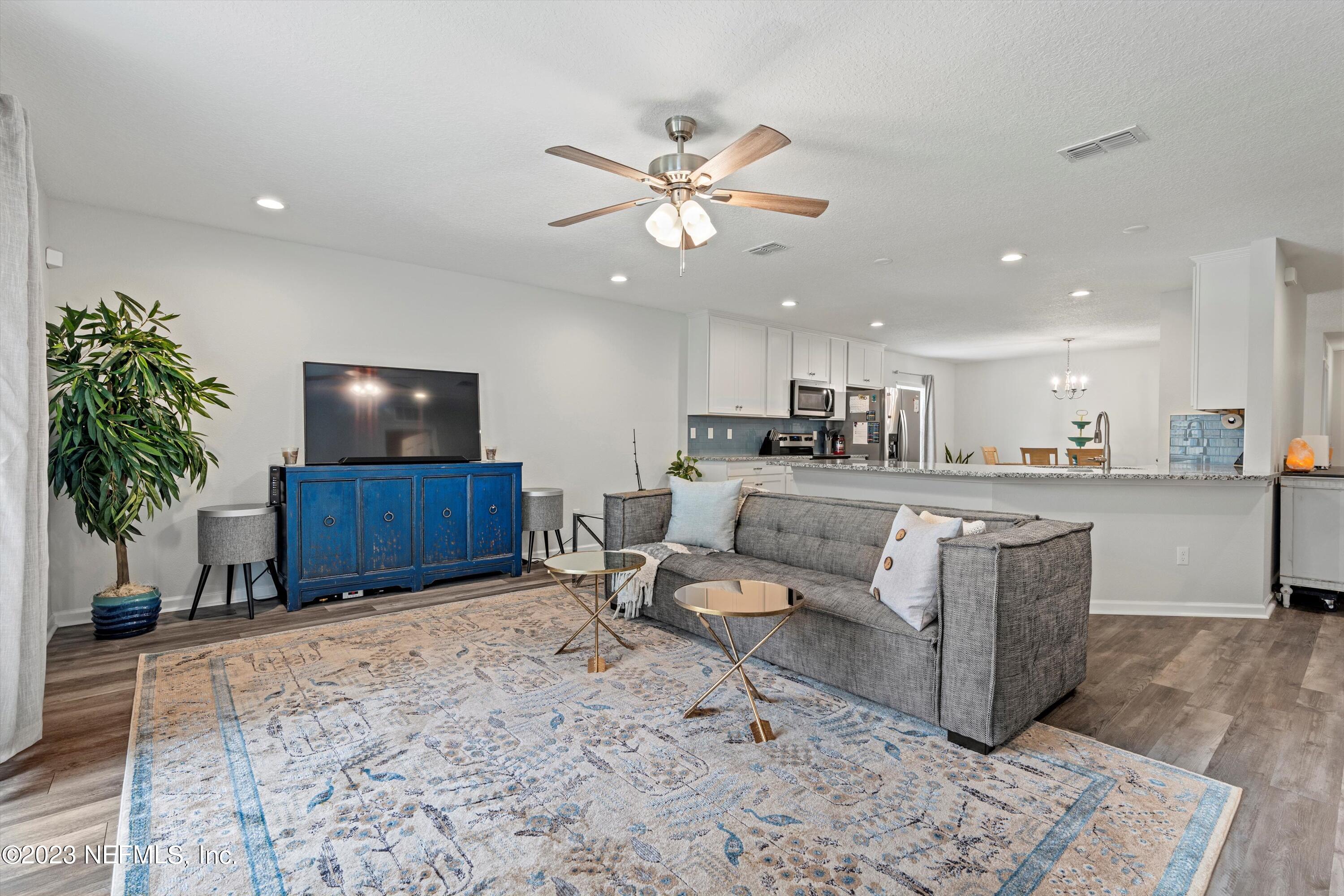 12138 BIARRITZ Street