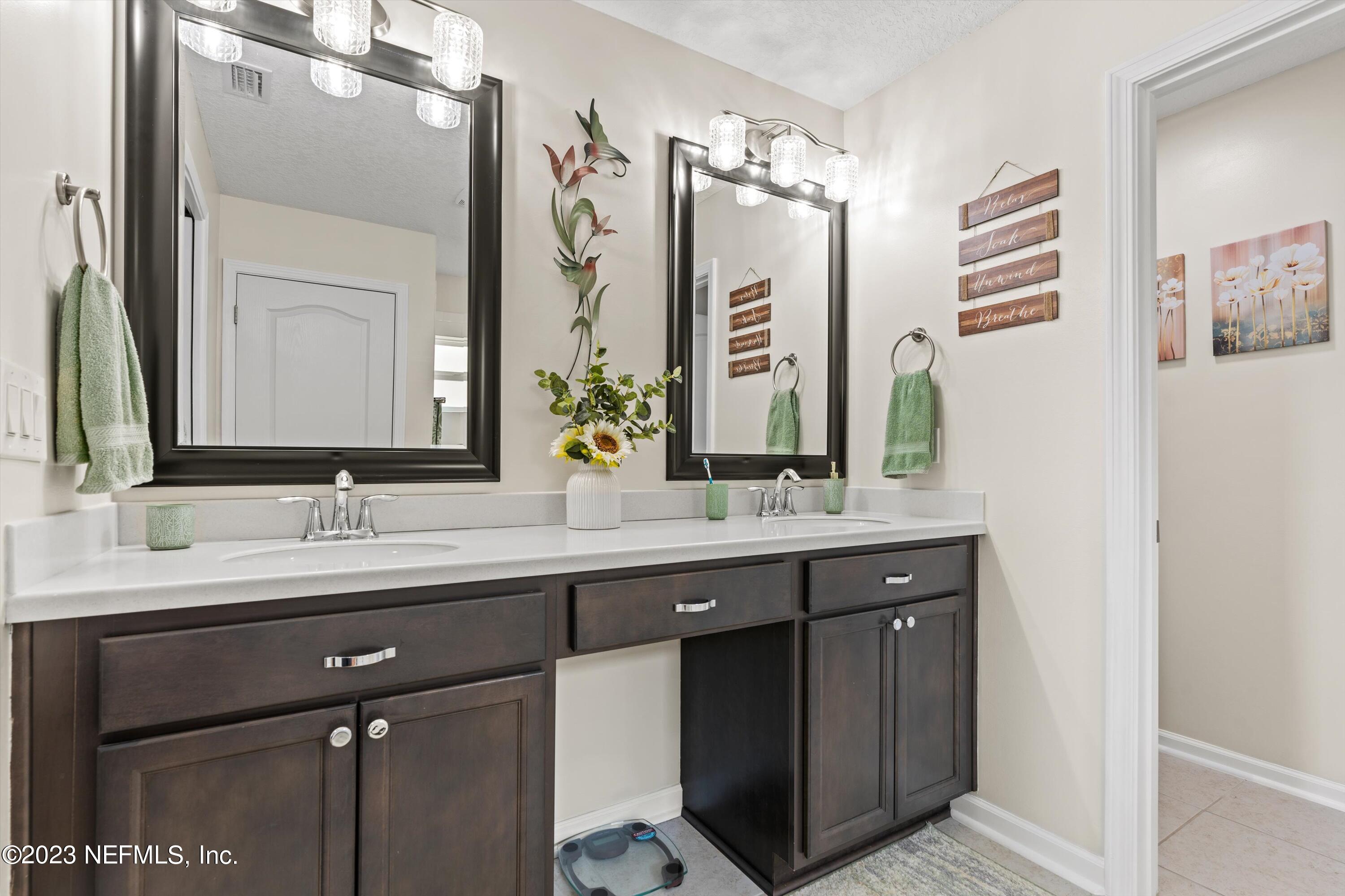 1668 LEWIS LAKE Lane