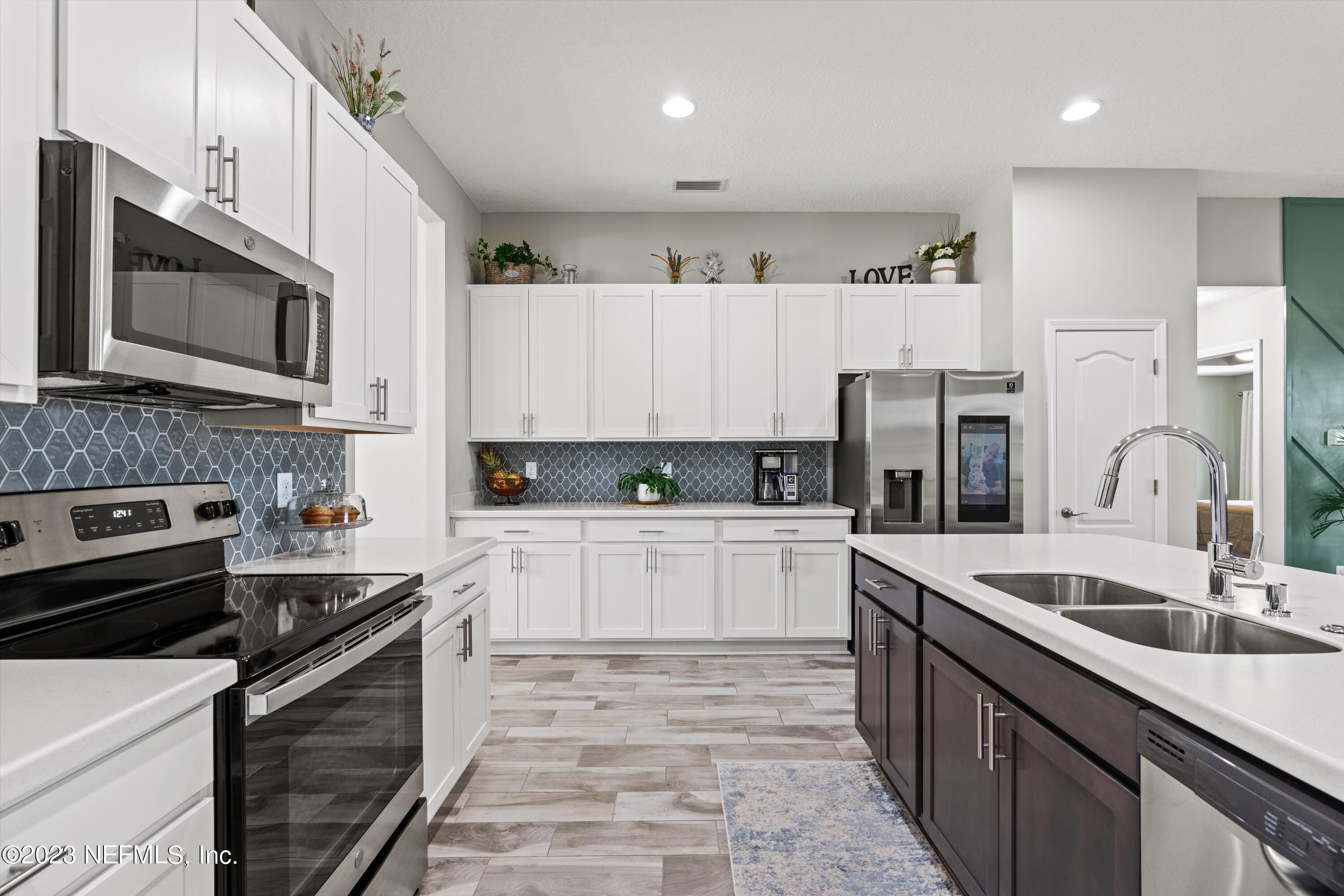 1668 LEWIS LAKE Lane