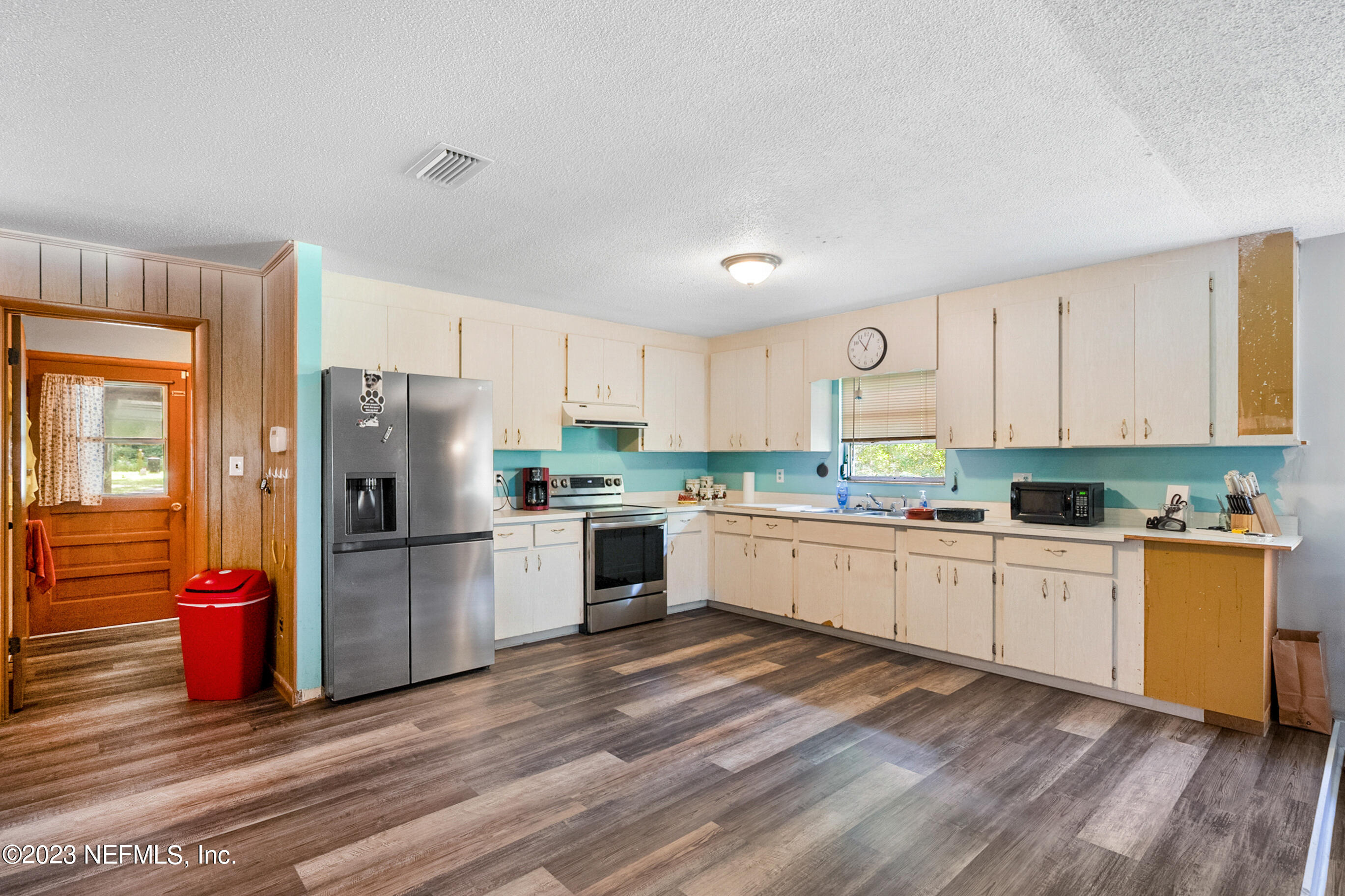 7006 BRIGHTWATER Drive