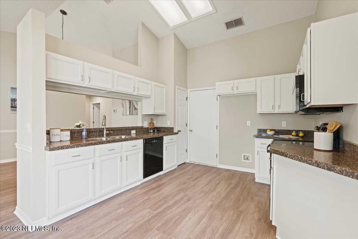 315 LAKE BLUFF Court