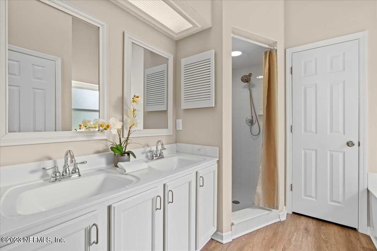 315 LAKE BLUFF Court