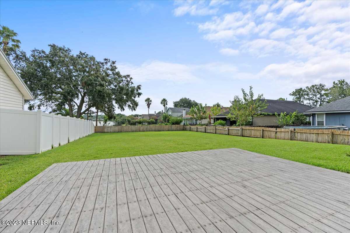 315 LAKE BLUFF Court