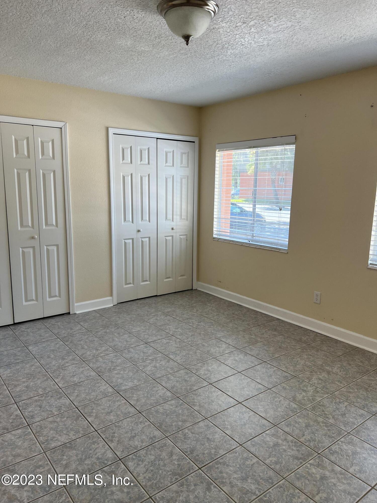 1800 PARK Avenue, 109